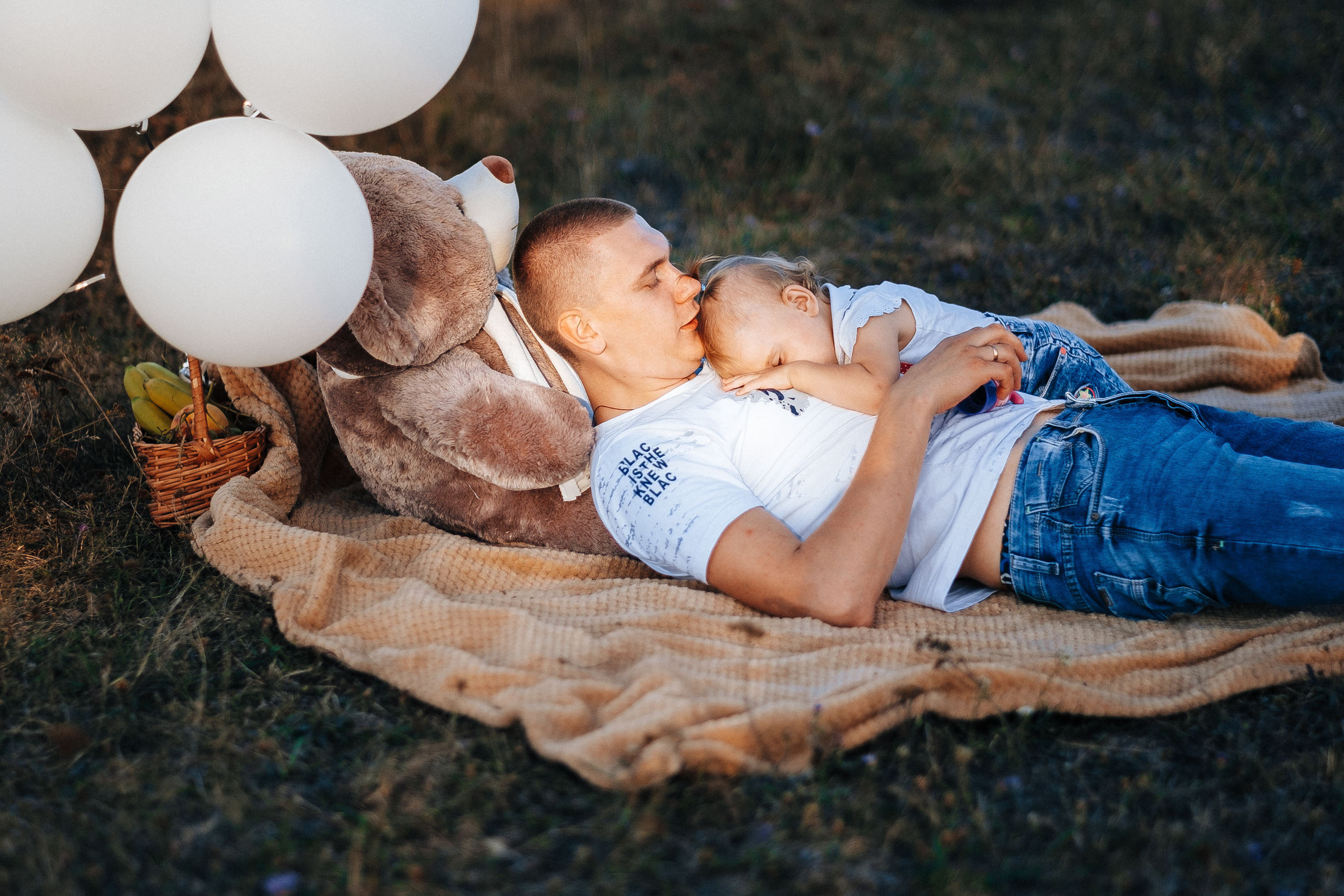 FamilyStory 1year (Lilia Sergey Maria). Ivan Skufinsky — wedding and family photographer in Vancouver