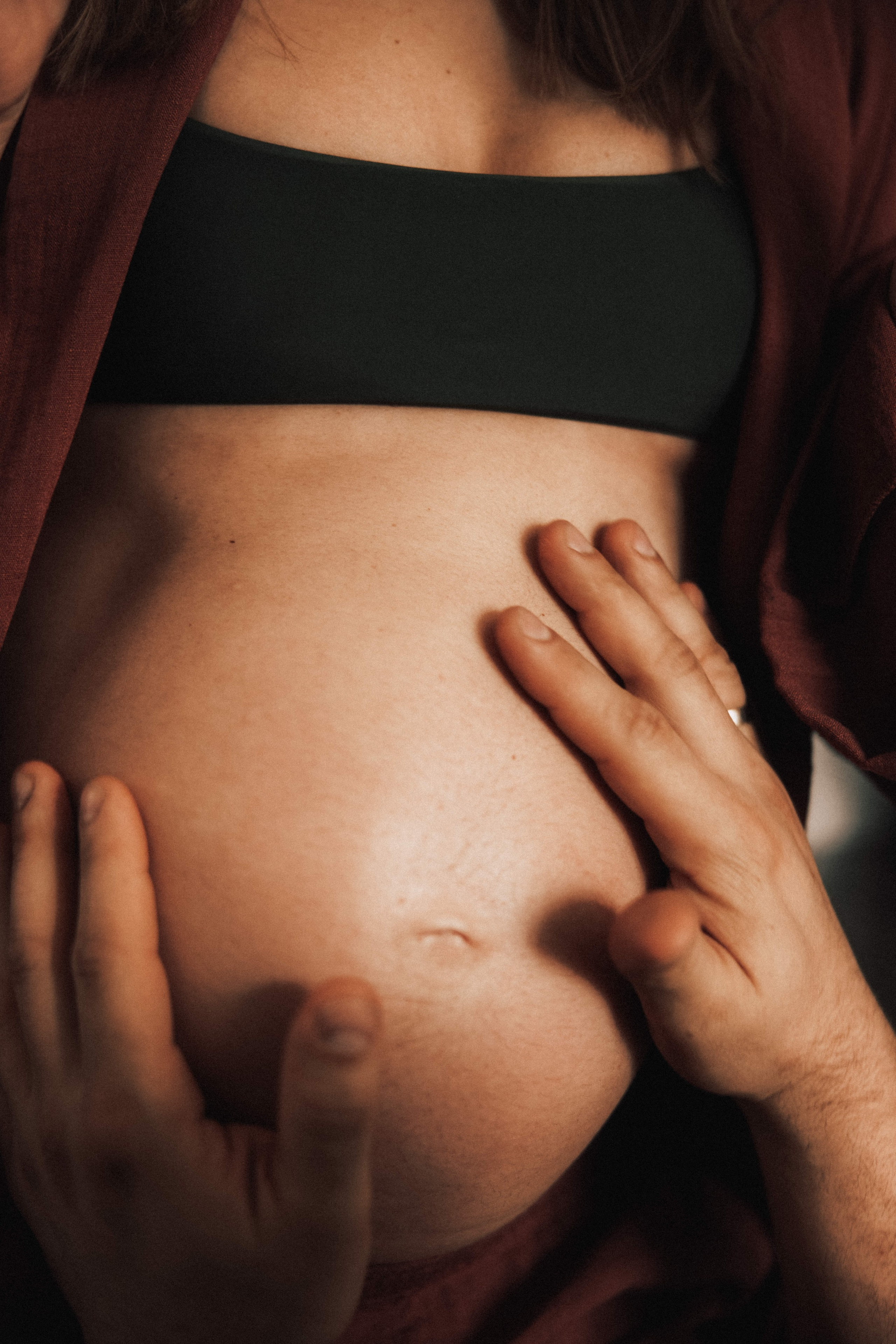 Pregnancy Home Story Vancouver. Ivan Skufinsky — wedding and family photographer in Vancouver