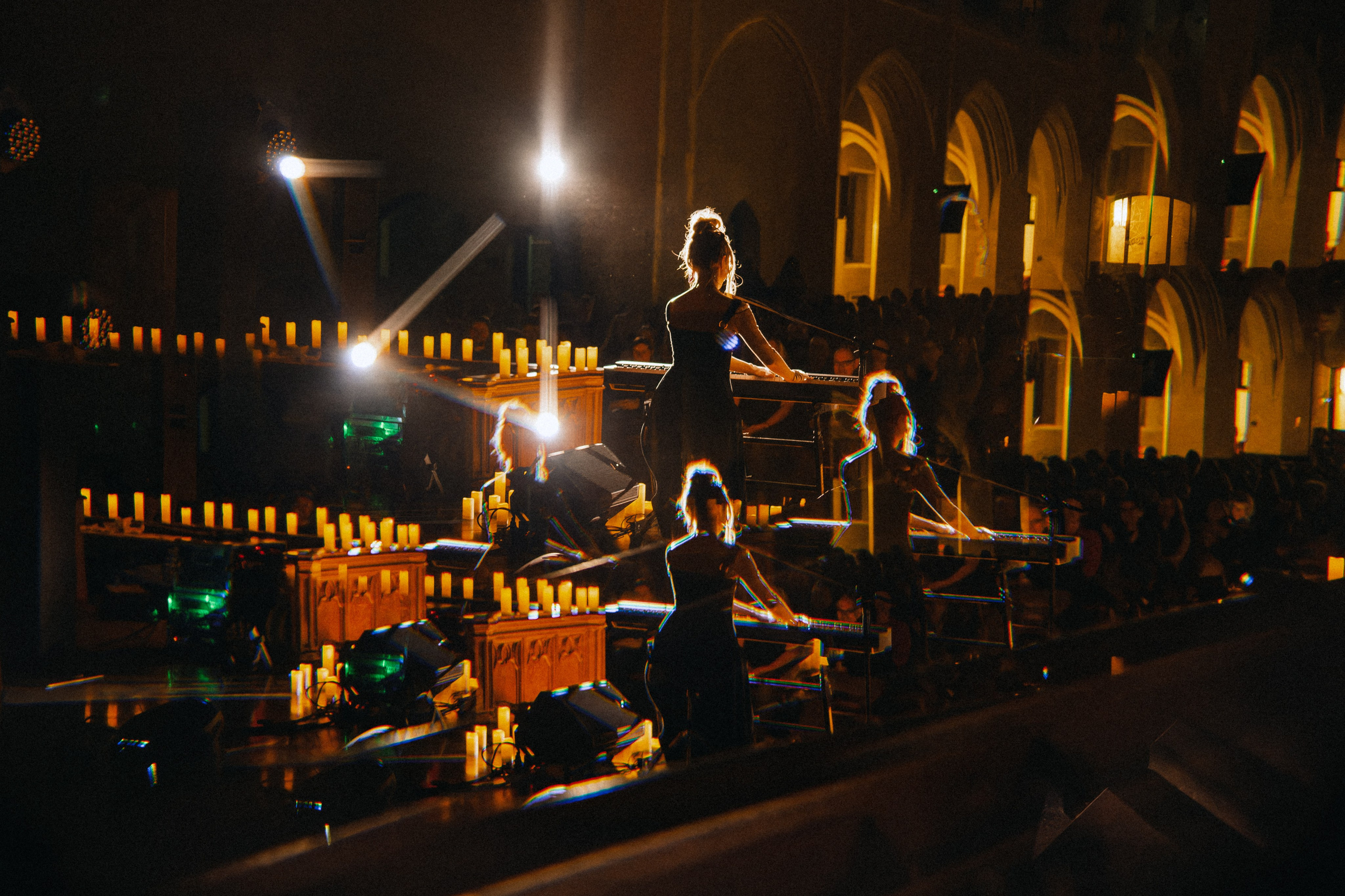 Live concert photography from Vivienne Mort in Vancouver 2025. Ivan Skufinsky — wedding and family photographer in Vancouver