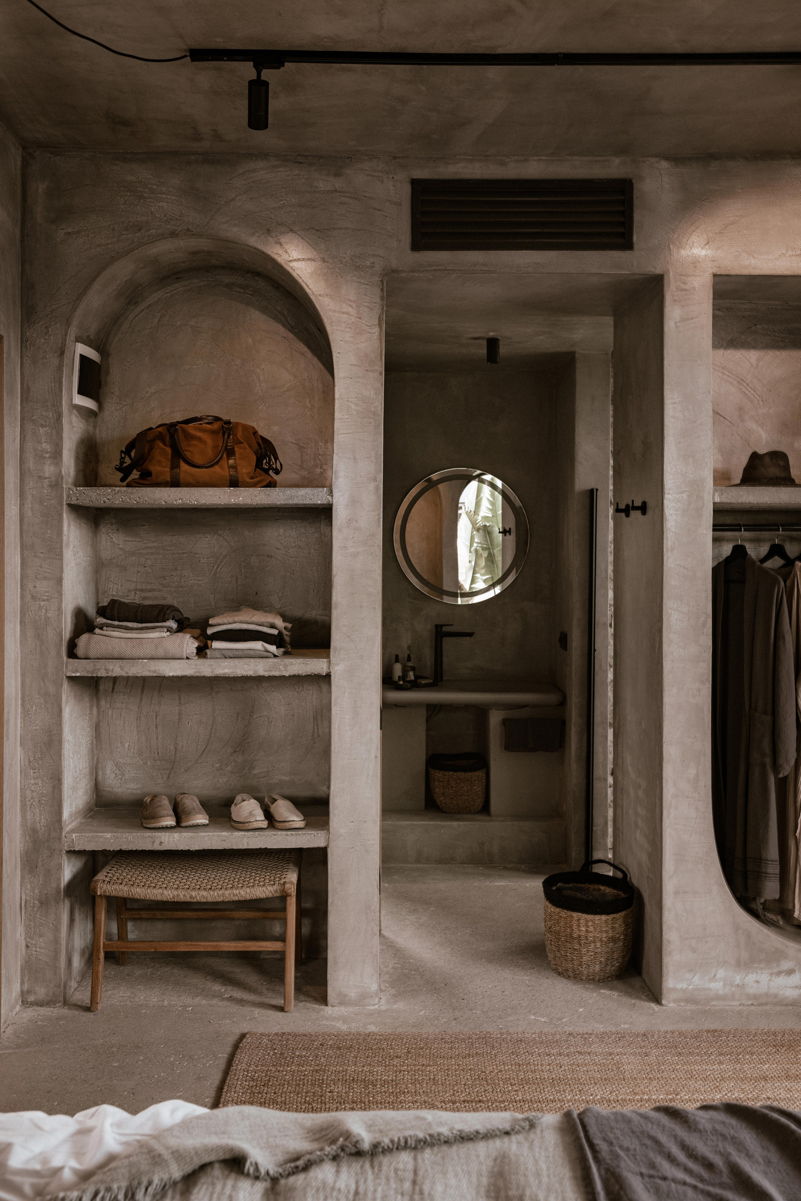 Interior photography and video shooting of a hotel in Bali style. Ivan Skufinsky — wedding and family photographer in Vancouver