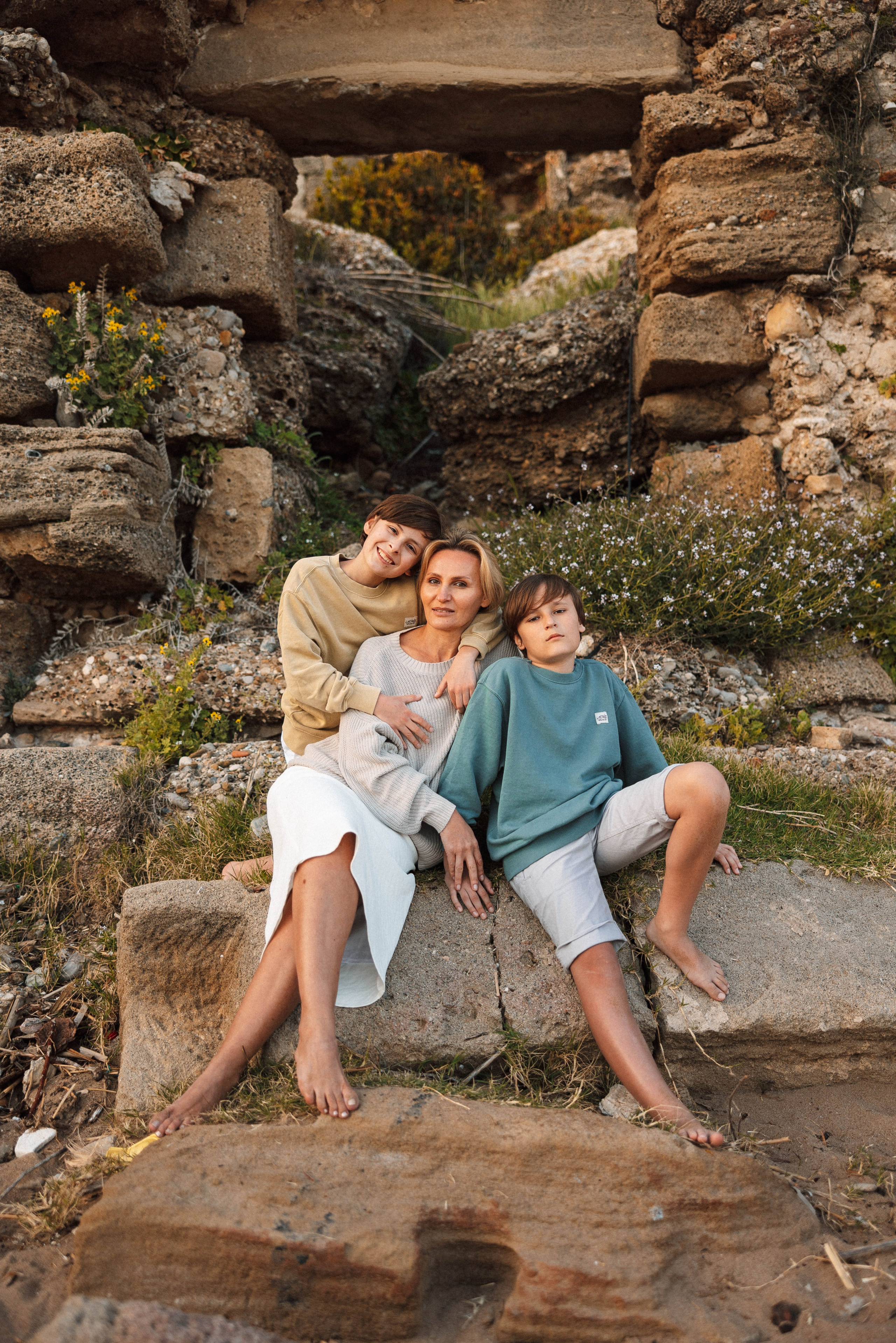 Family photo session on the beach in Vancouver BC Сanada. Twins. Ivan Skufinsky — wedding and family photographer in Vancouver