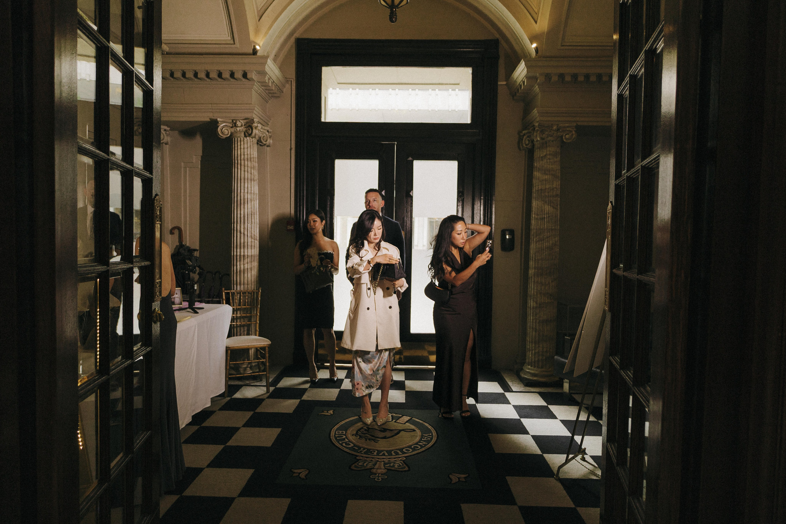 WeddingStory in Vancouver Club. Ivan Skufinsky — wedding and family photographer in Vancouver