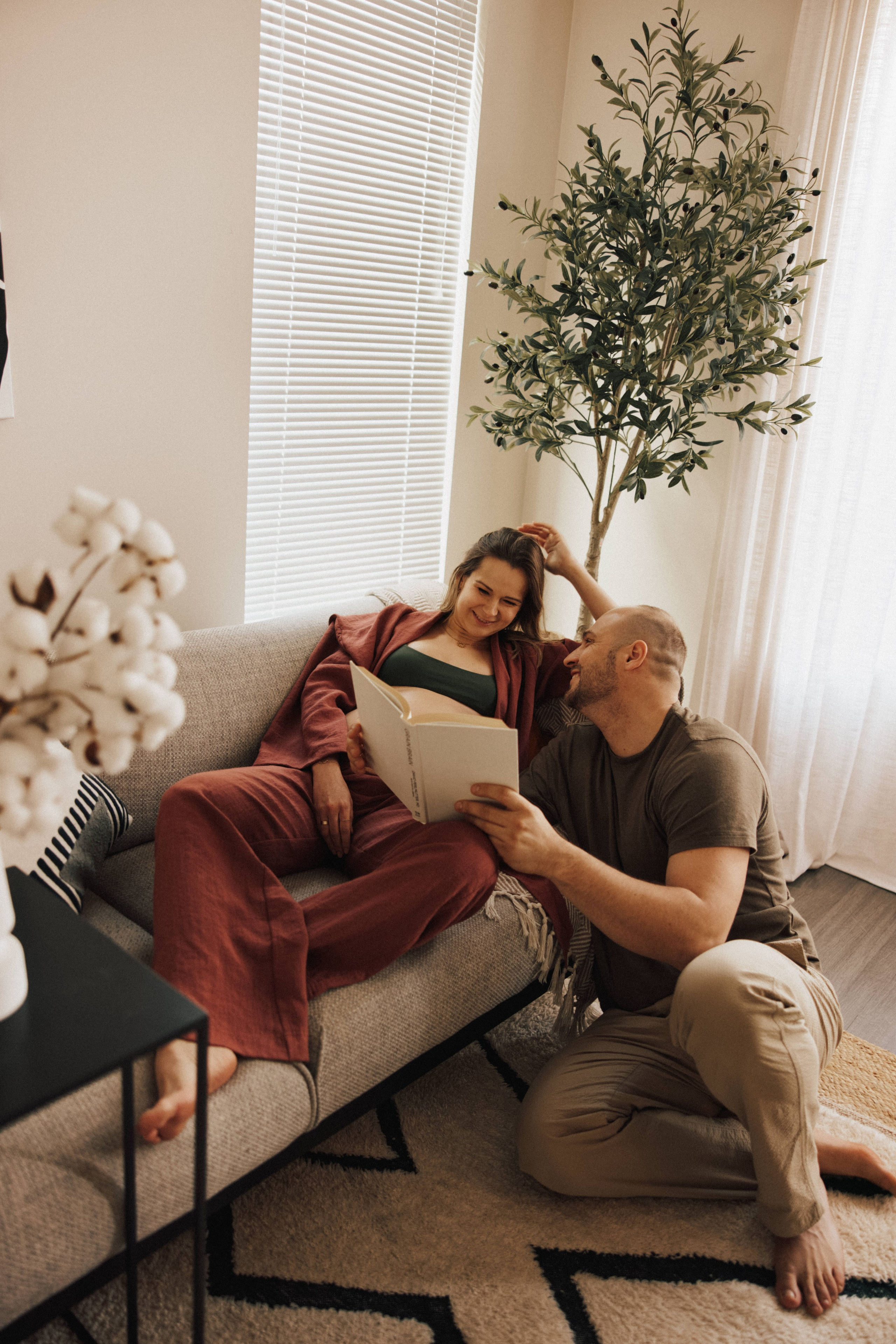 Pregnancy Home Story Vancouver. Ivan Skufinsky — wedding and family photographer in Vancouver