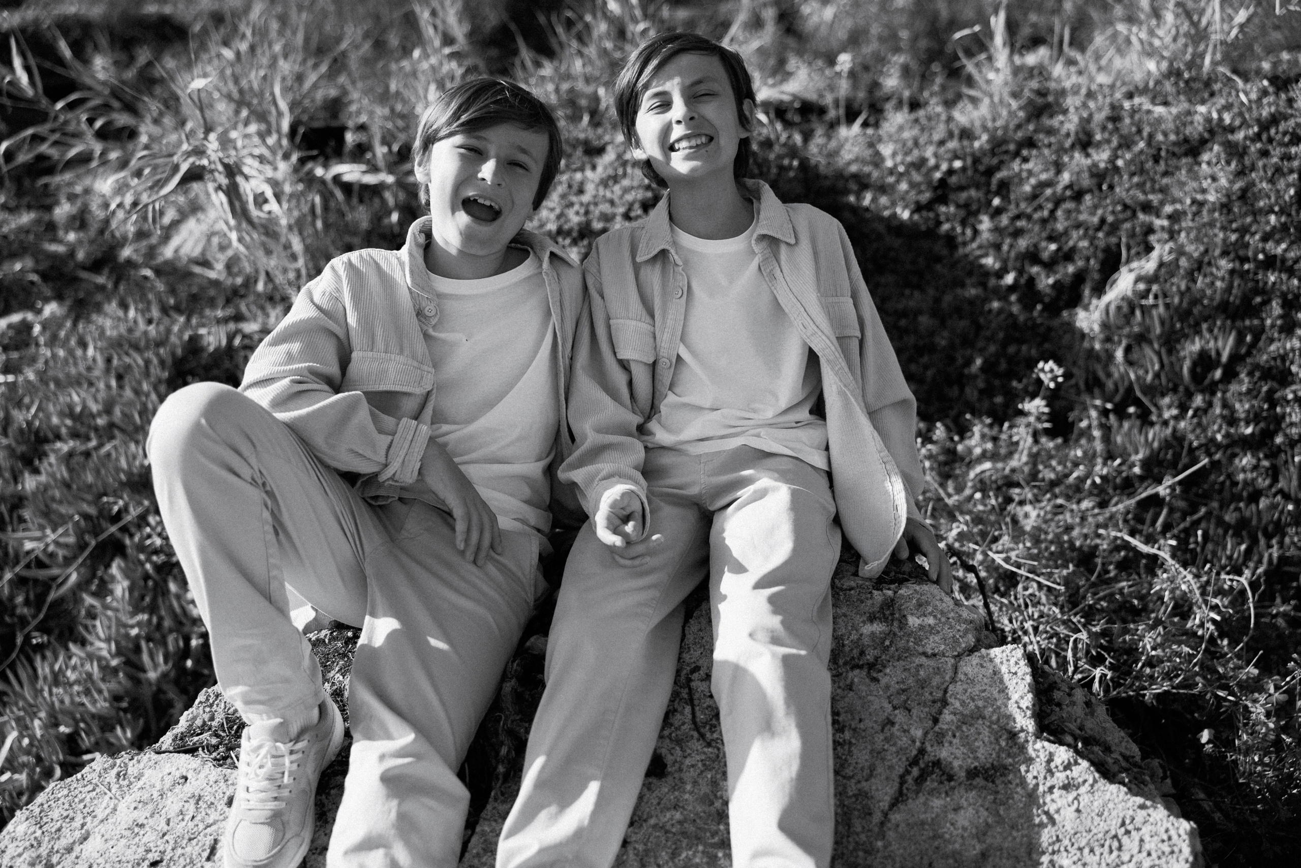 Family photo session on the beach in Vancouver BC Сanada. Twins. Ivan Skufinsky — wedding and family photographer in Vancouver