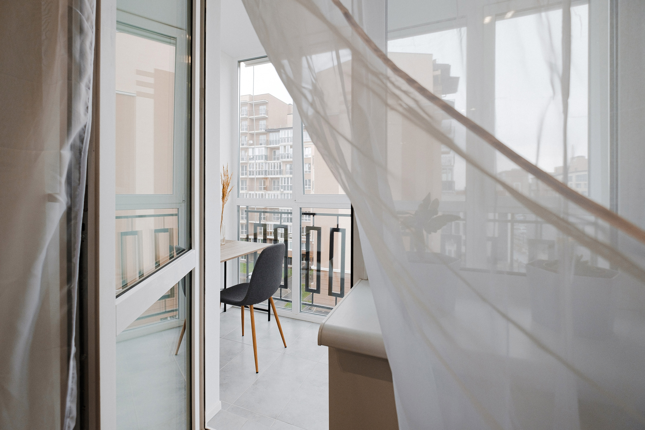 Interior photography of a apartment for a designer in Vancouver. Ivan Skufinsky — wedding and family photographer in Vancouver