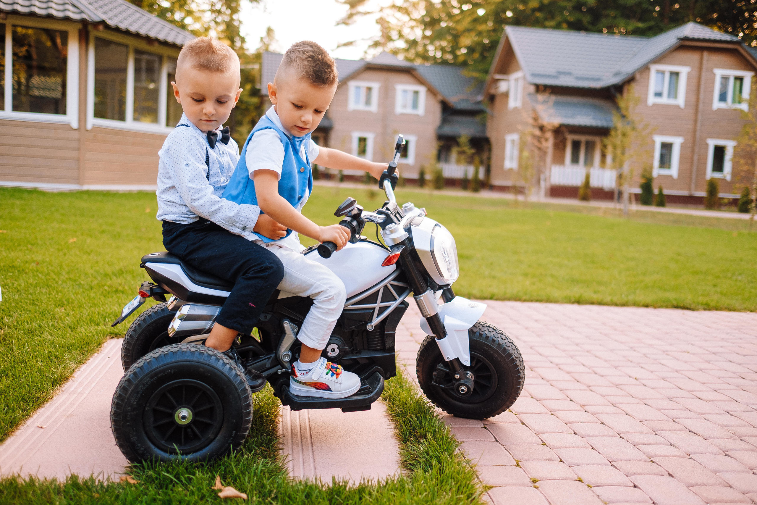 Версаль. Назару 1 рік =). Ivan Skufinsky — wedding and family photographer in Vancouver