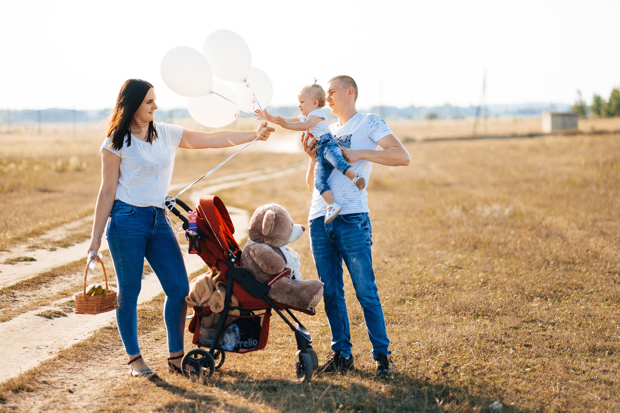 FamilyStory 1year (Lilia Sergey Maria). Ivan Skufinsky — wedding and family photographer in Vancouver