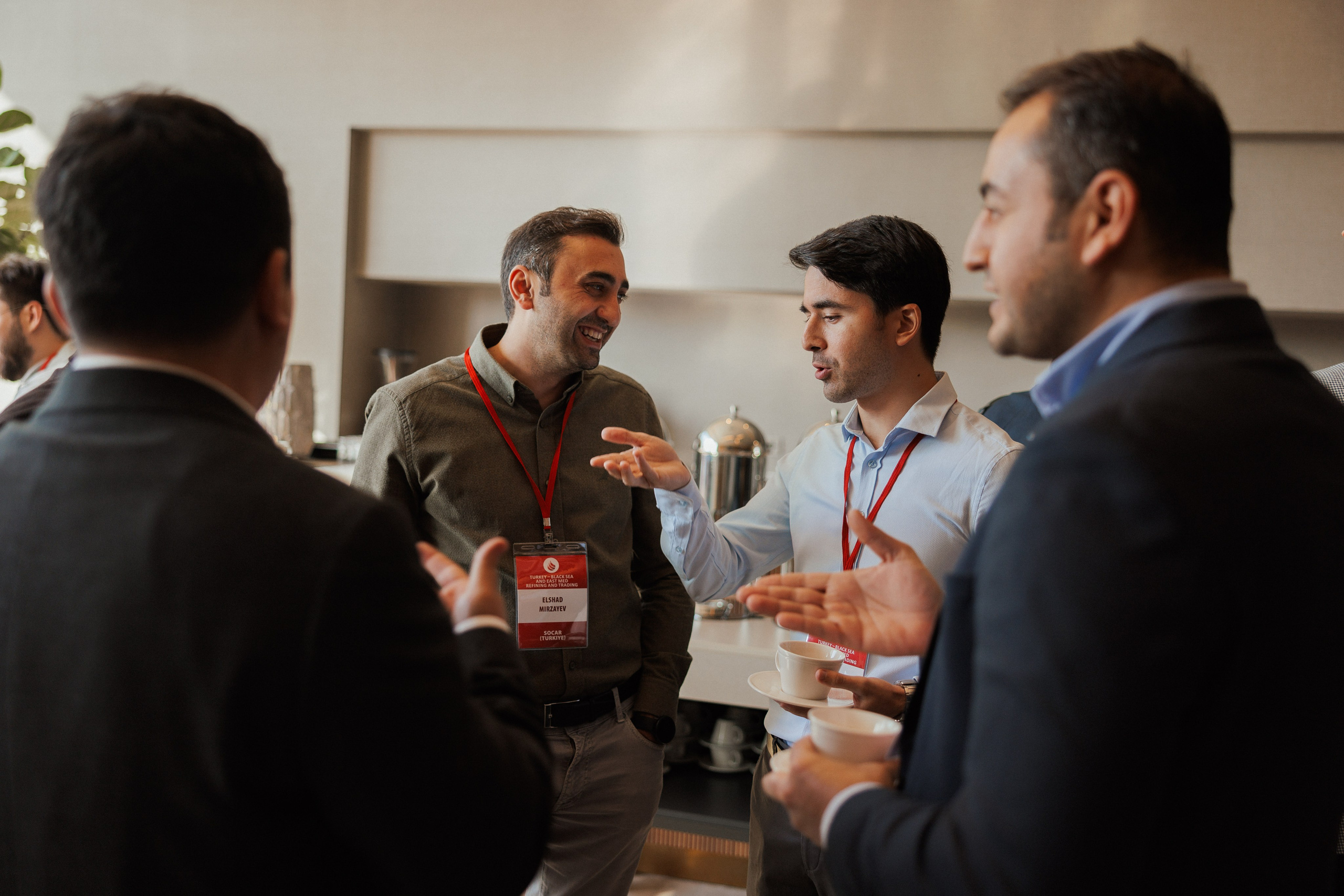 EXECUTIVE RETREAT Izmir Confidence Information Services. Ivan Skufinsky — wedding and family photographer in Vancouver