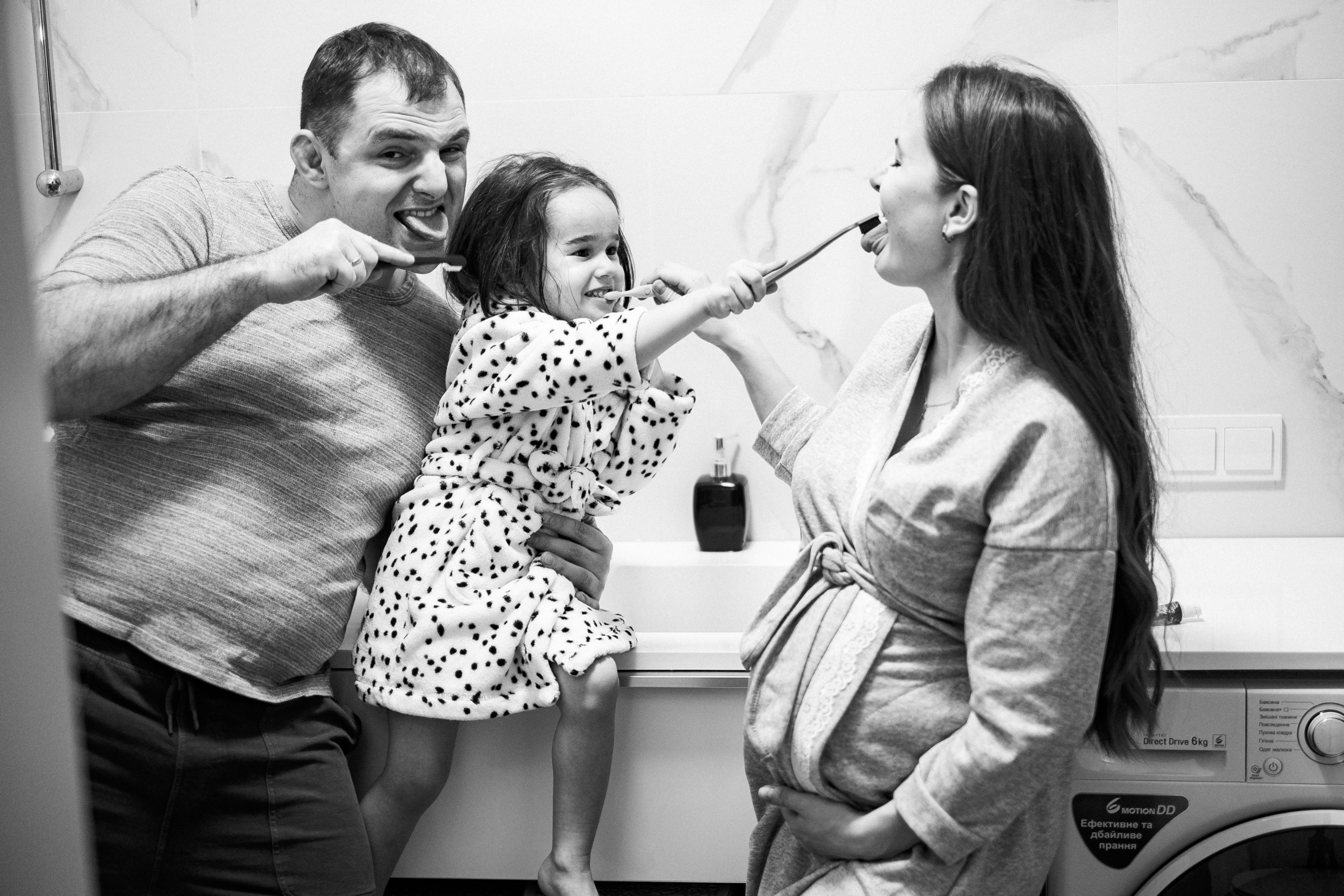 Марина+Андрей+Лиза+Животик. Ivan Skufinsky — wedding and family photographer in Vancouver