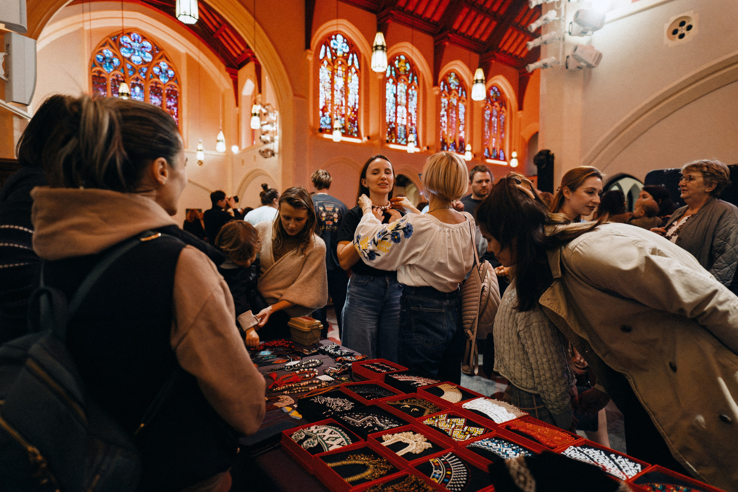 Live concert photography from Vivienne Mort in Vancouver 2025. Ivan Skufinsky — wedding and family photographer in Vancouver