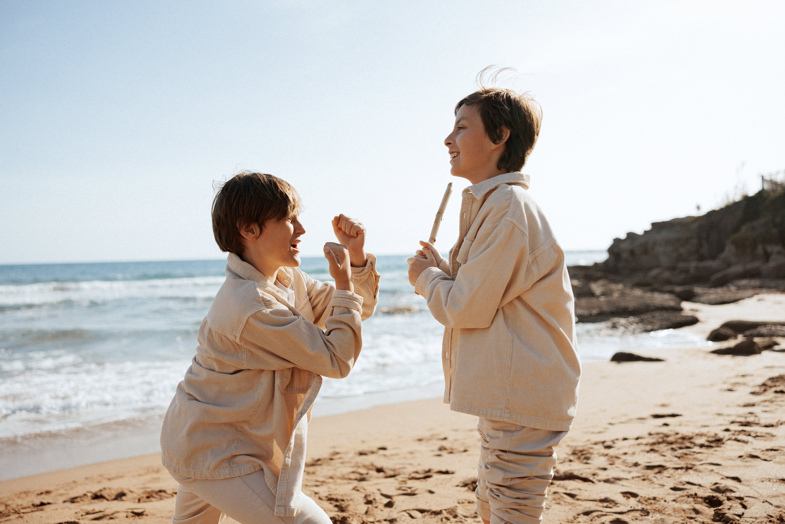 Family photo session on the beach in Vancouver BC Сanada. Twins. Ivan Skufinsky — wedding and family photographer in Vancouver