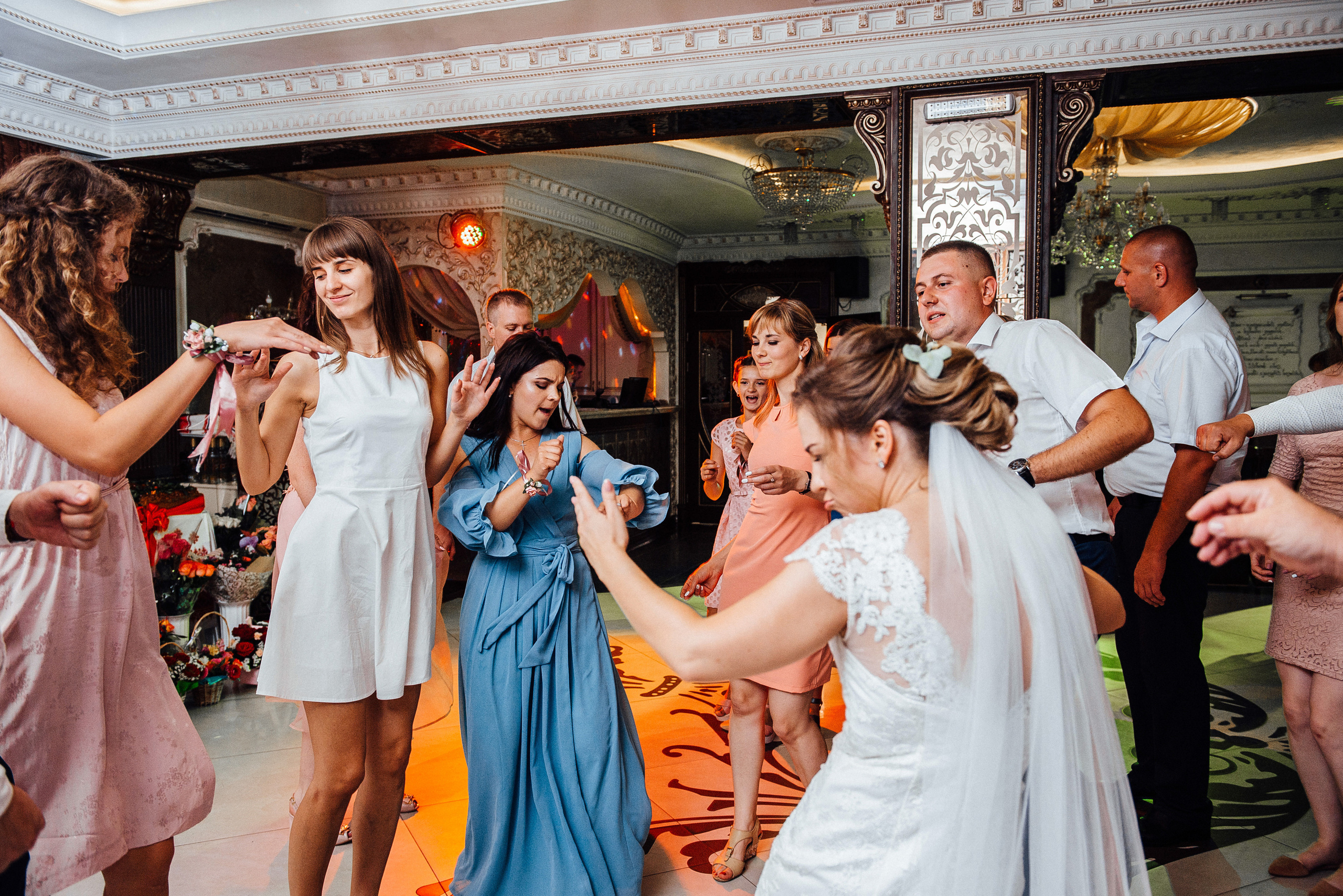 Wedding photoshoots photographer videographer Vancouver BC. Ivan Skufinsky — wedding and family photographer in Vancouver