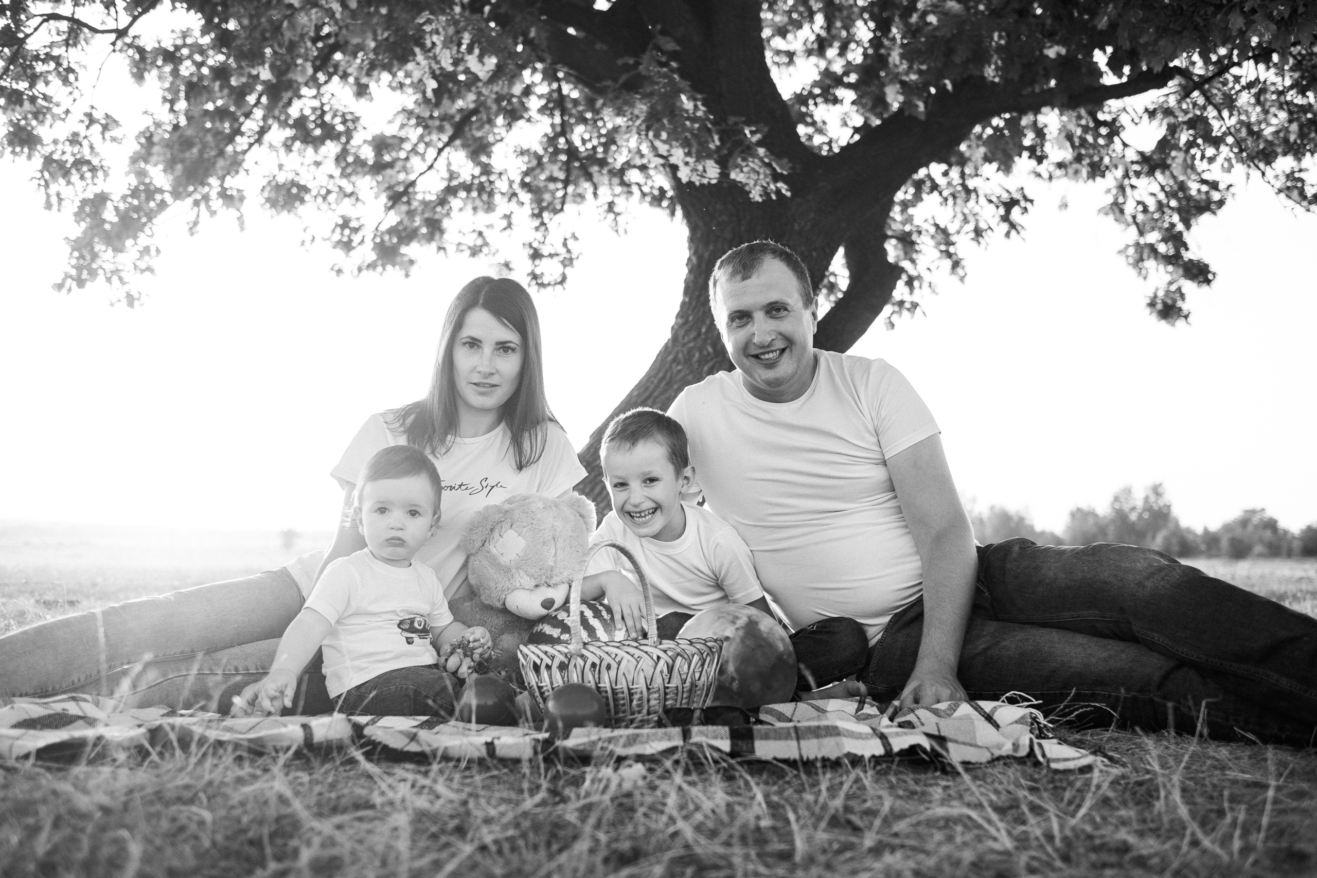 FamilyStory Ira+Kolya+Artem+Yaroslav. Ivan Skufinsky — wedding and family photographer in Vancouver