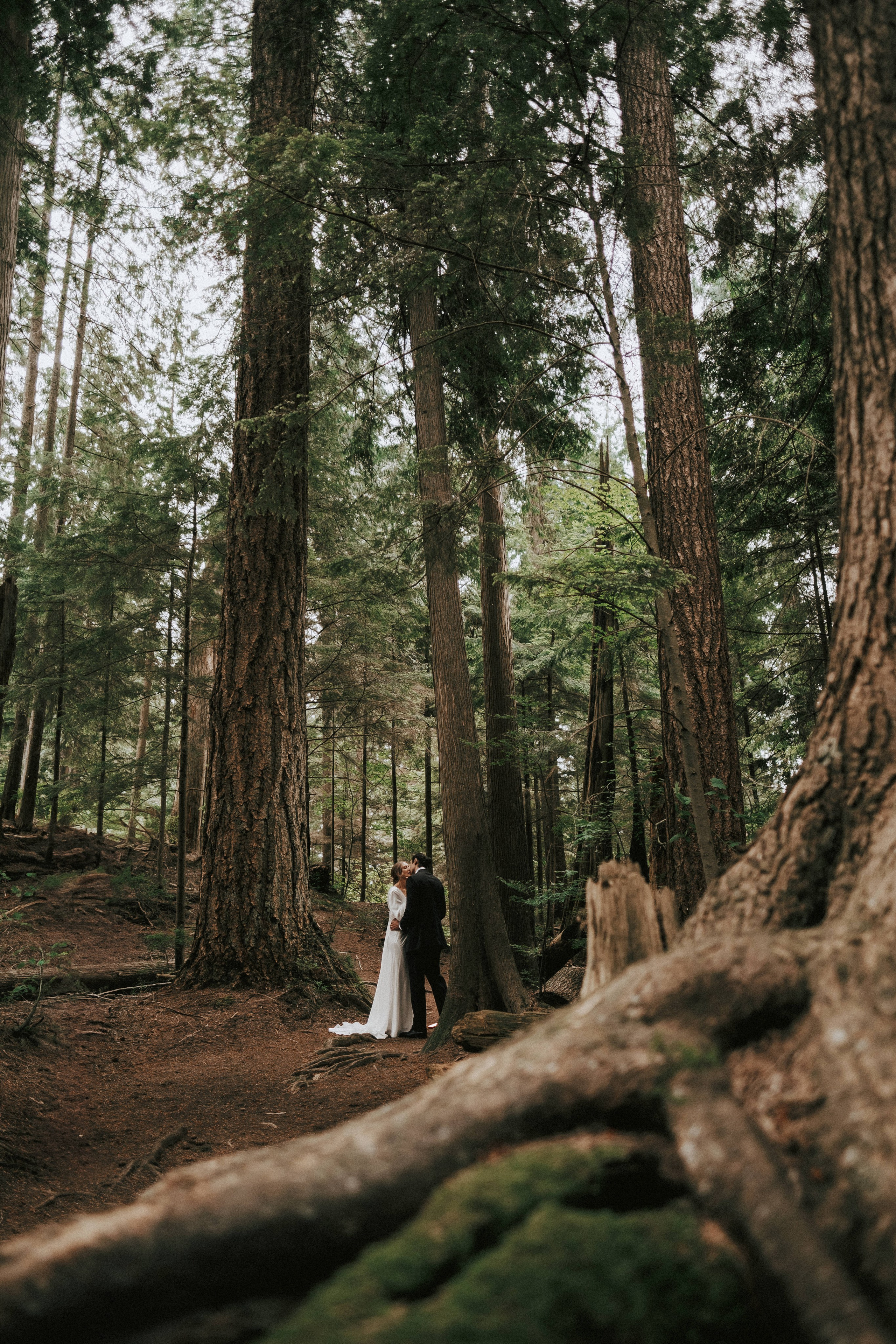 Michael & Caitlyn. Ivan Skufinsky — wedding and family photographer in Vancouver