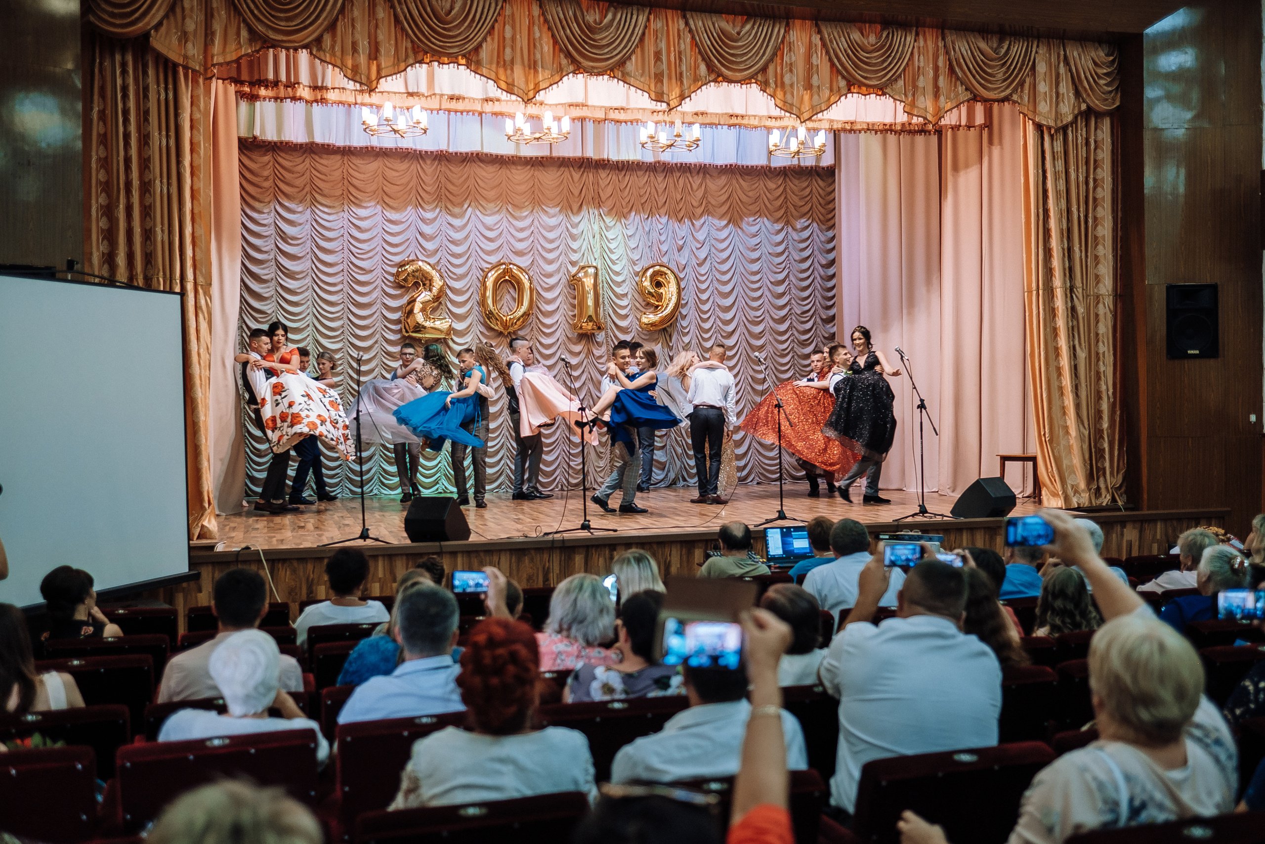 Выпускной школа номер 3. Хмельник. Ivan Skufinsky — wedding and family photographer in Vancouver