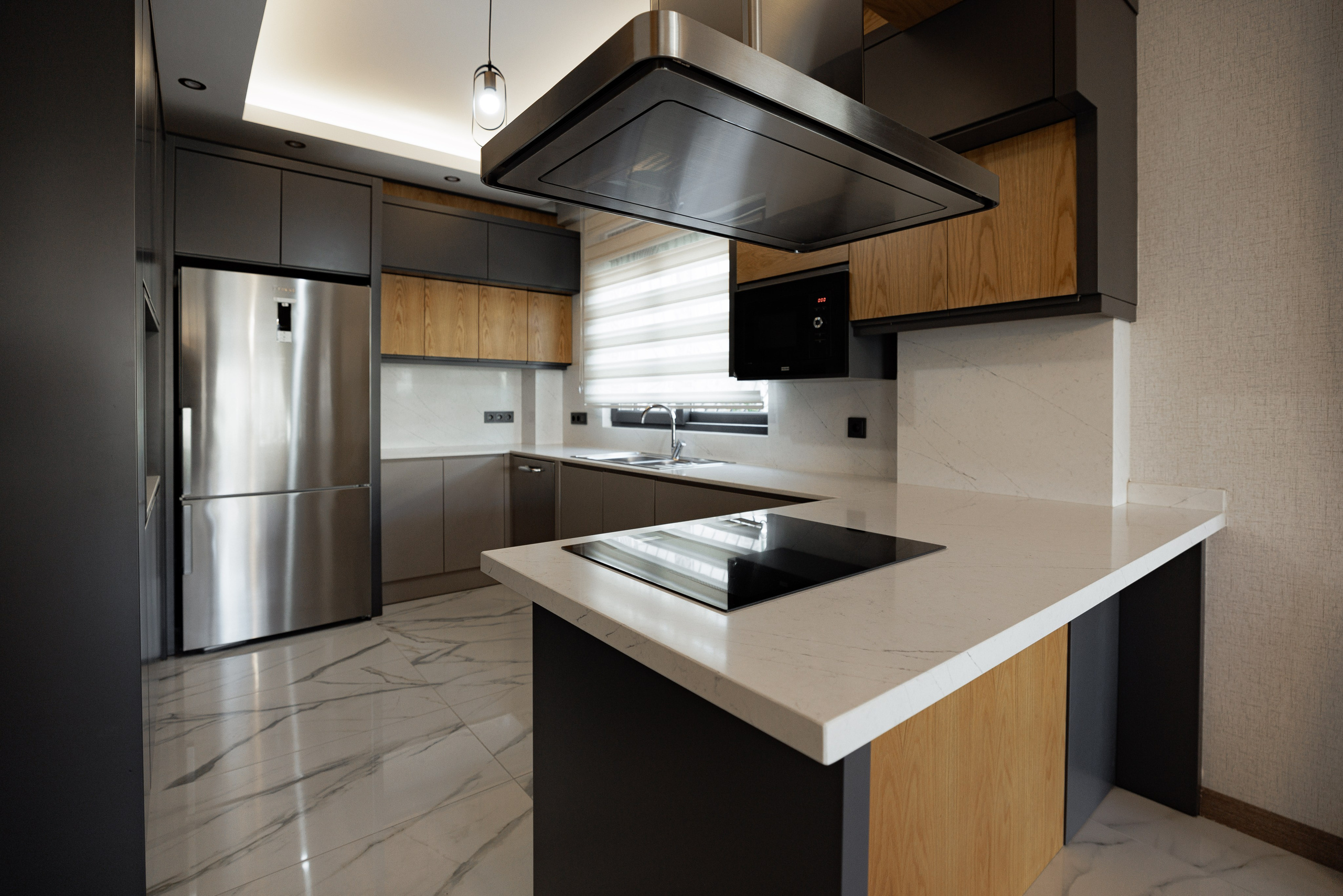 Real estate photographer in Vancouver Burnaby Richmond. Ivan Skufinsky — wedding and family photographer in Vancouver