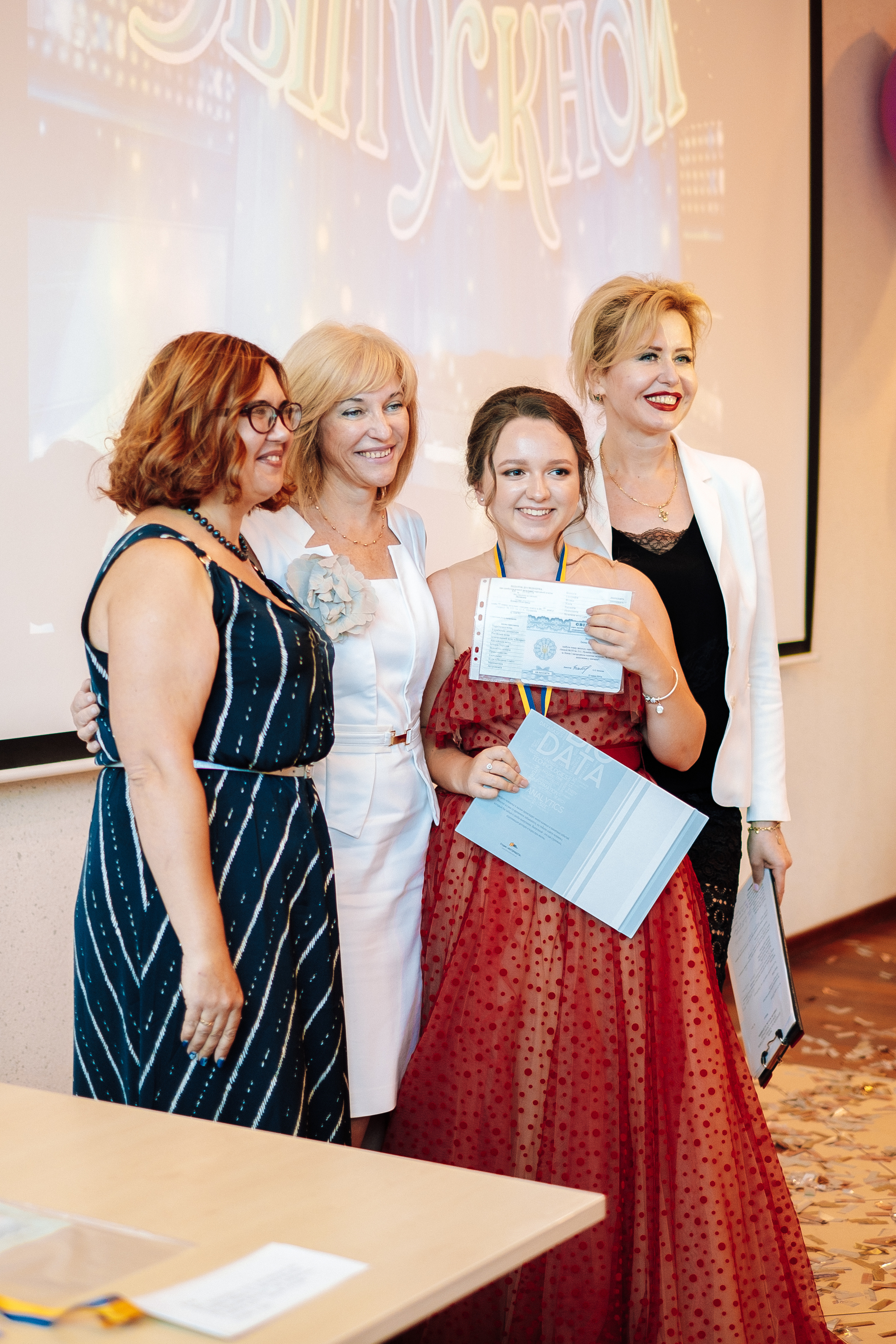 Выпускной 153 Гимназия. Ivan Skufinsky — wedding and family photographer in Vancouver