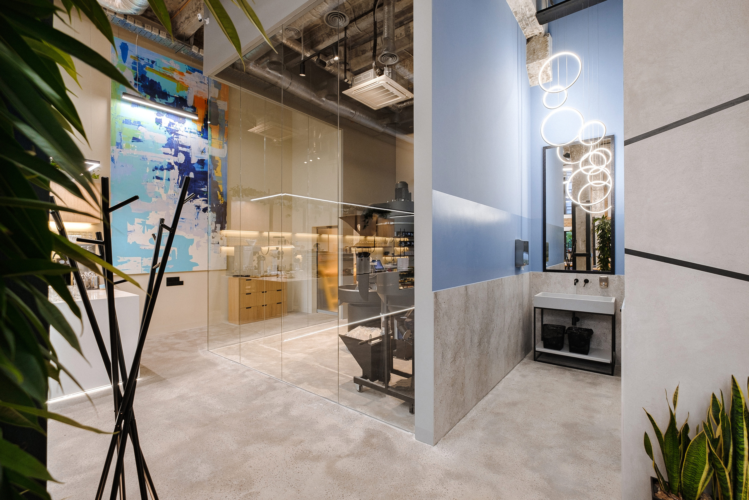 COFFEE HOUSE ТУТ БУДЕ. Ivan Skufinsky — wedding and family photographer in Vancouver