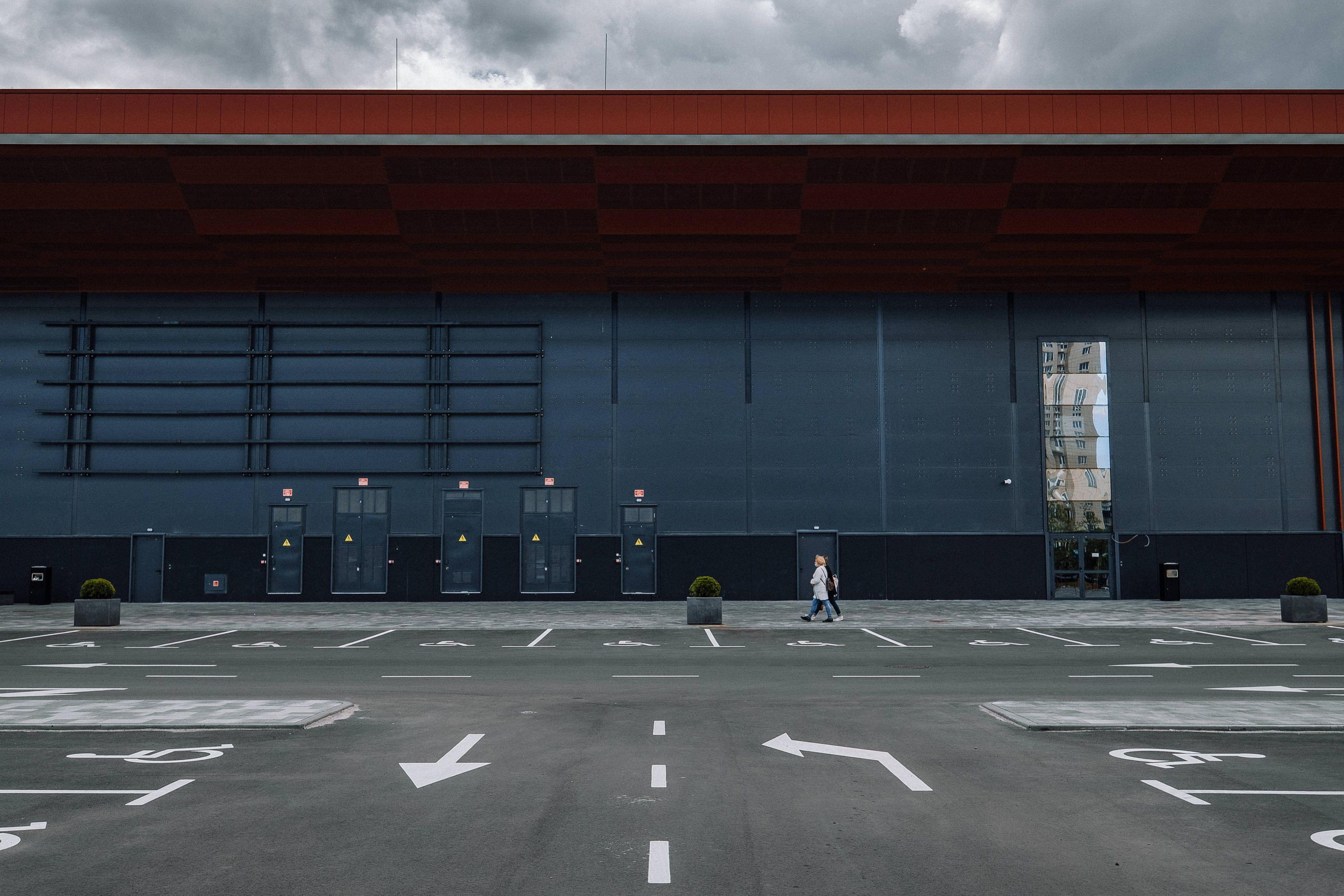 EXTERIER RETROVILLE. Ivan Skufinsky — wedding and family photographer in Vancouver