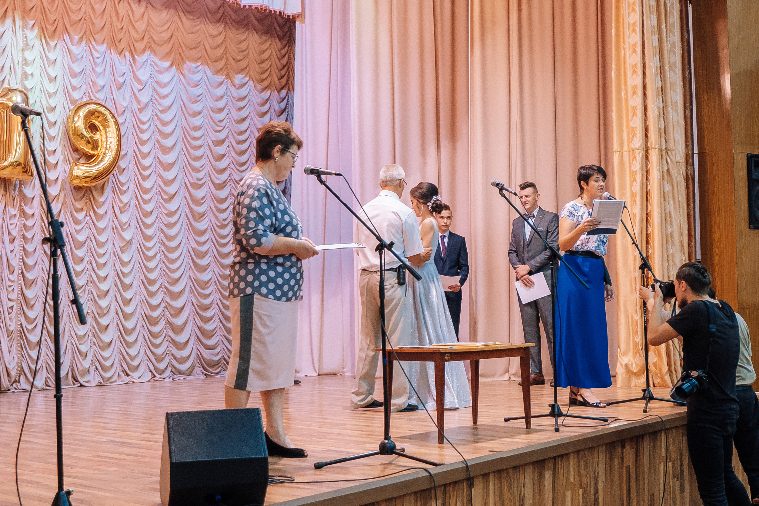 Выпускной школа номер 3. Хмельник. Ivan Skufinsky — wedding and family photographer in Vancouver