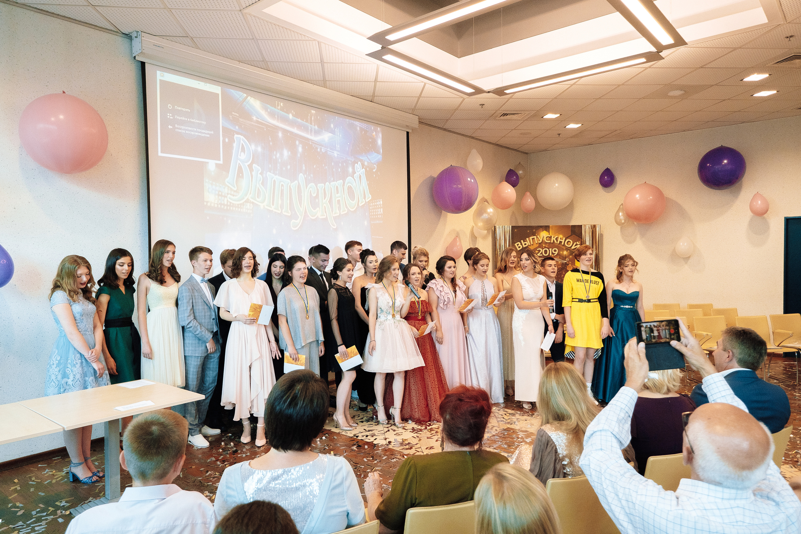 Выпускной 153 Гимназия. Ivan Skufinsky — wedding and family photographer in Vancouver