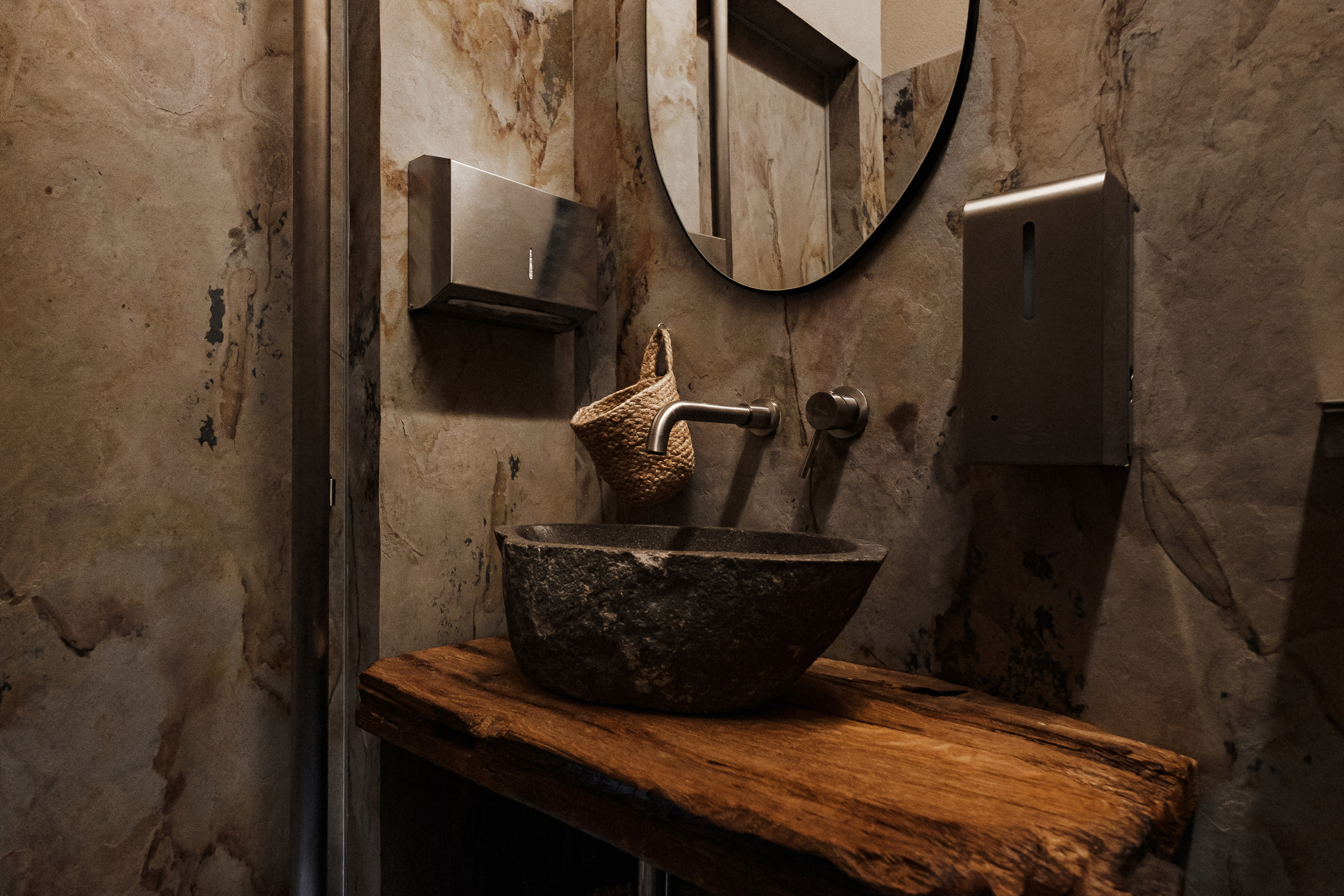 Interior photography and video shooting of a restaurant in Vancouver. Ivan Skufinsky — wedding and family photographer in Vancouver