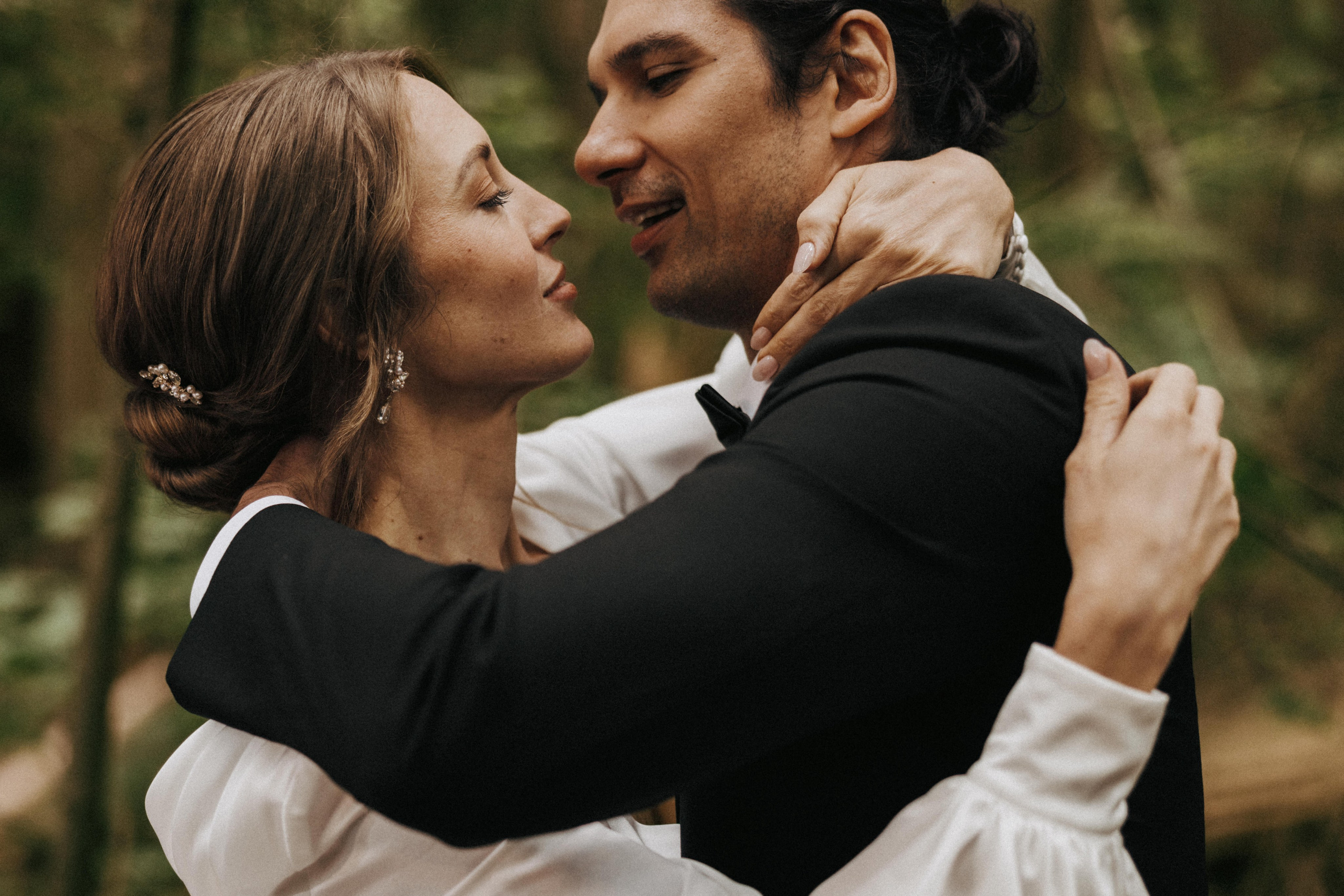 Michael & Caitlyn. Ivan Skufinsky — wedding and family photographer in Vancouver