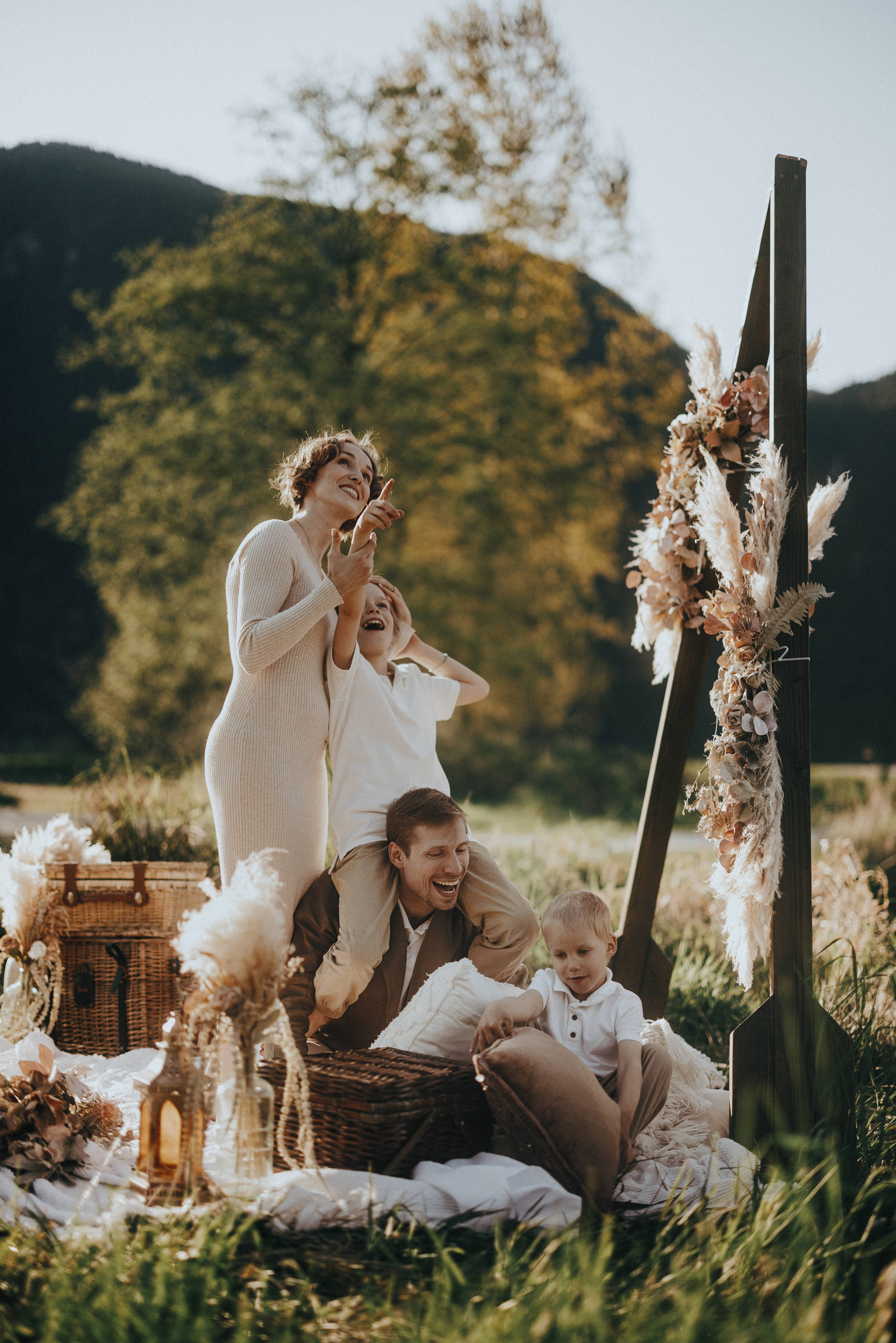 Family photo shoot at Pitt lake Vancouver BC. Ivan Skufinsky — wedding and family photographer in Vancouver