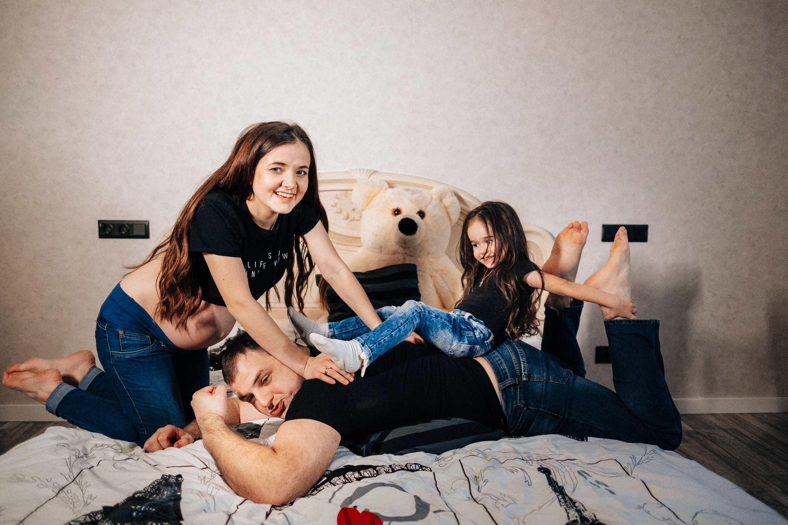 Марина+Андрей+Лиза+Животик. Ivan Skufinsky — wedding and family photographer in Vancouver