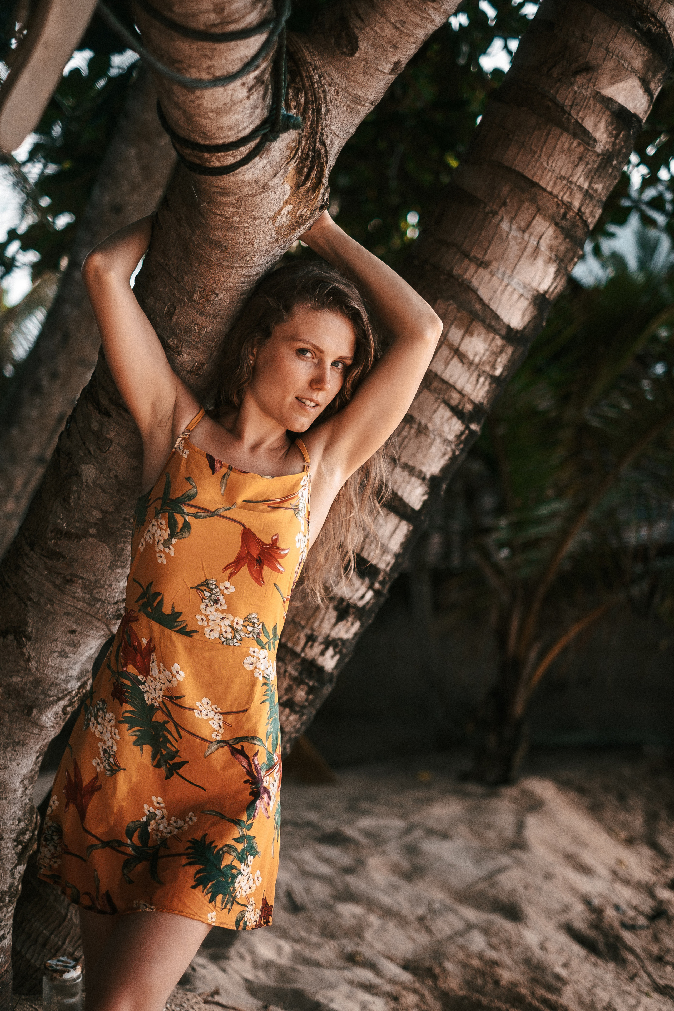 Gena+Katya+Liza Dalavella beach. Ivan Skufinsky — wedding and family photographer in Vancouver