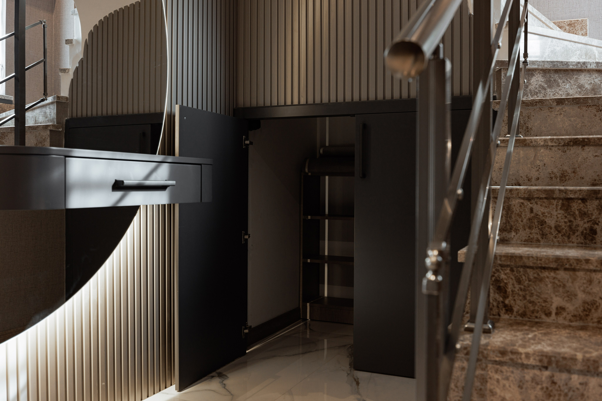 Real estate photographer in Vancouver Burnaby Richmond. Ivan Skufinsky — wedding and family photographer in Vancouver