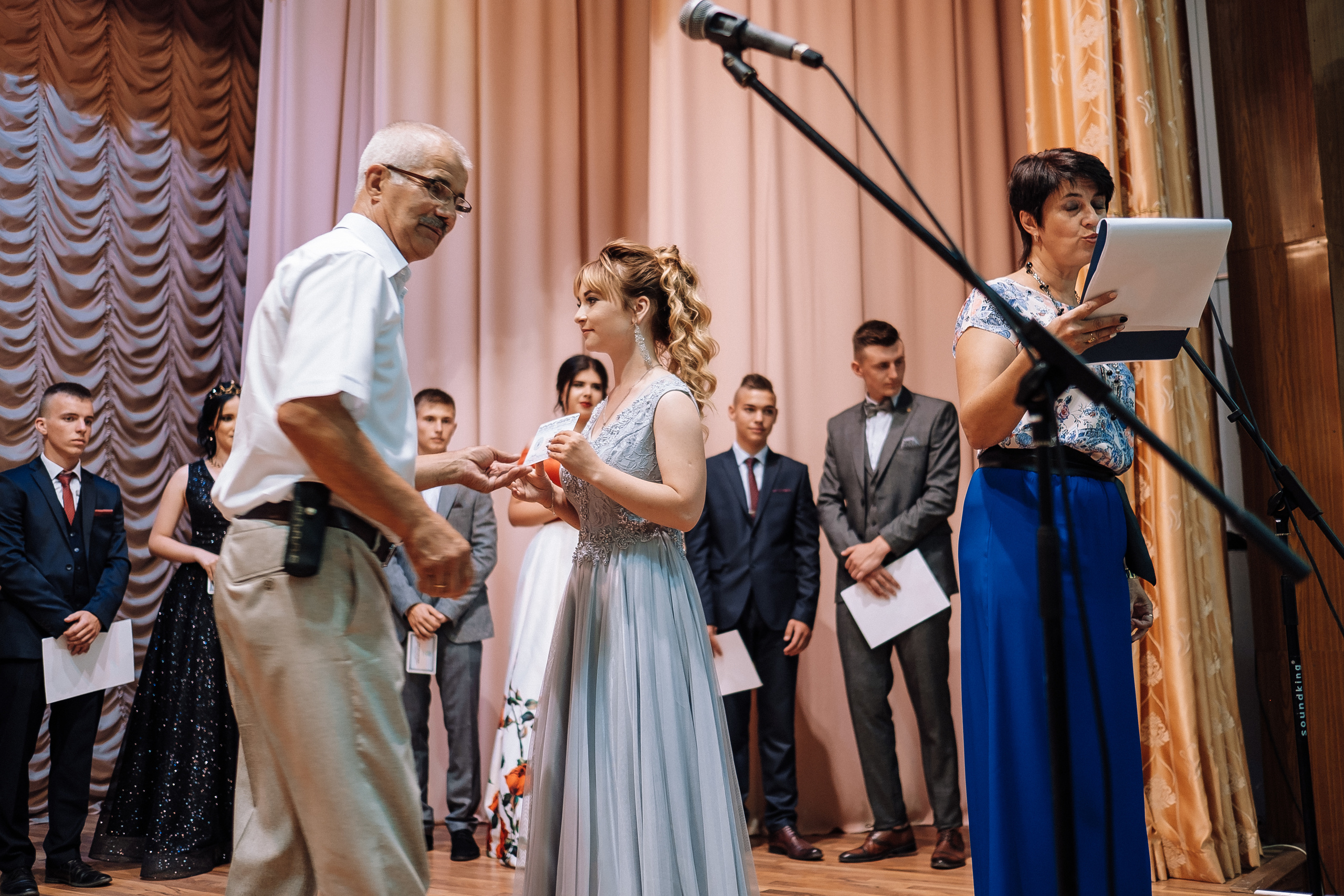 Выпускной школа номер 3. Хмельник. Ivan Skufinsky — wedding and family photographer in Vancouver