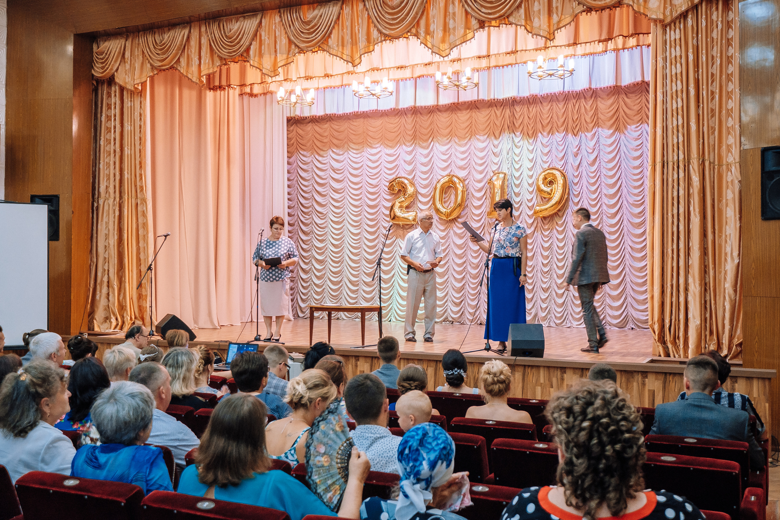 Выпускной школа номер 3. Хмельник. Ivan Skufinsky — wedding and family photographer in Vancouver