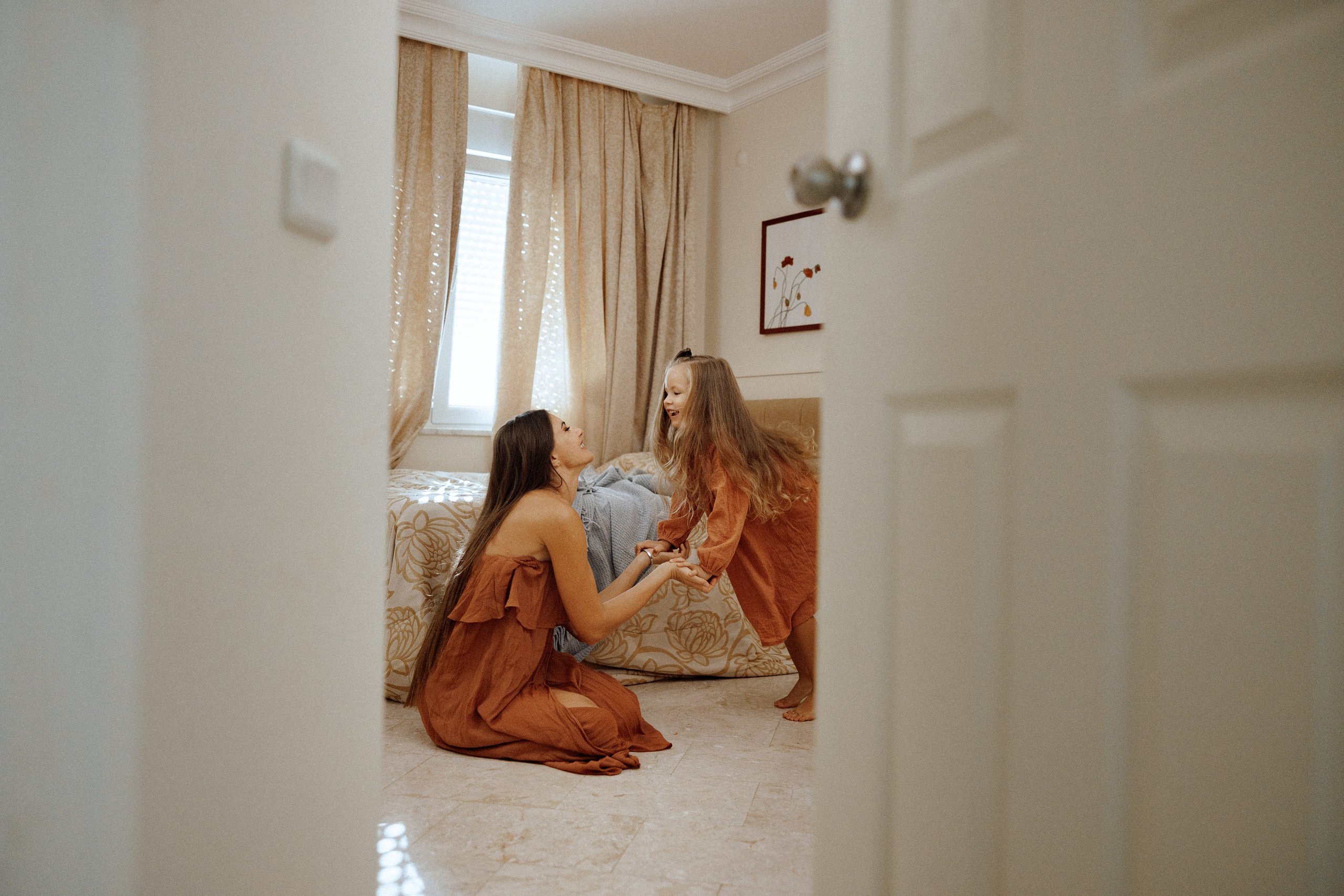 Home family shoot. Ivan Skufinsky — wedding and family photographer in Vancouver