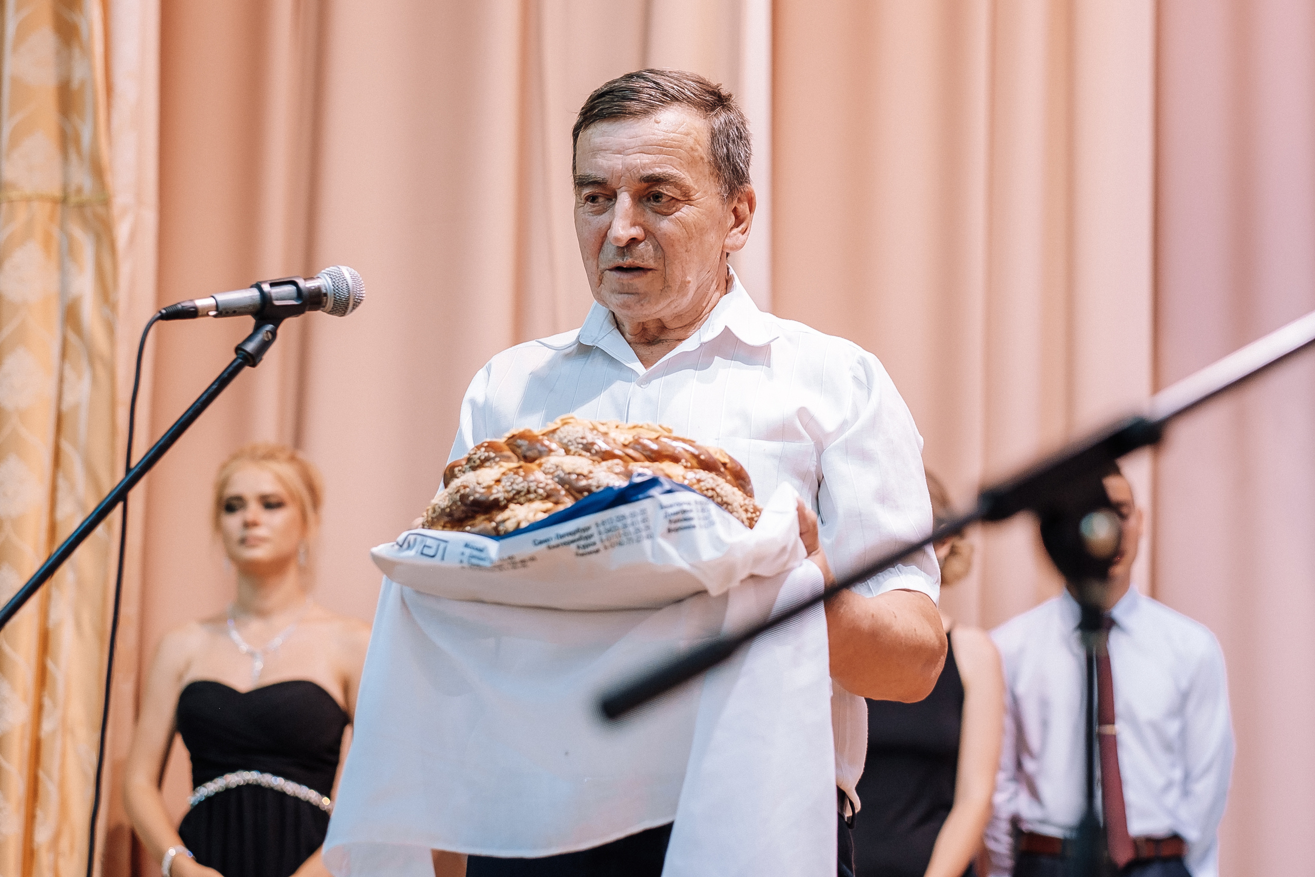 Выпускной школа номер 3. Хмельник. Ivan Skufinsky — wedding and family photographer in Vancouver