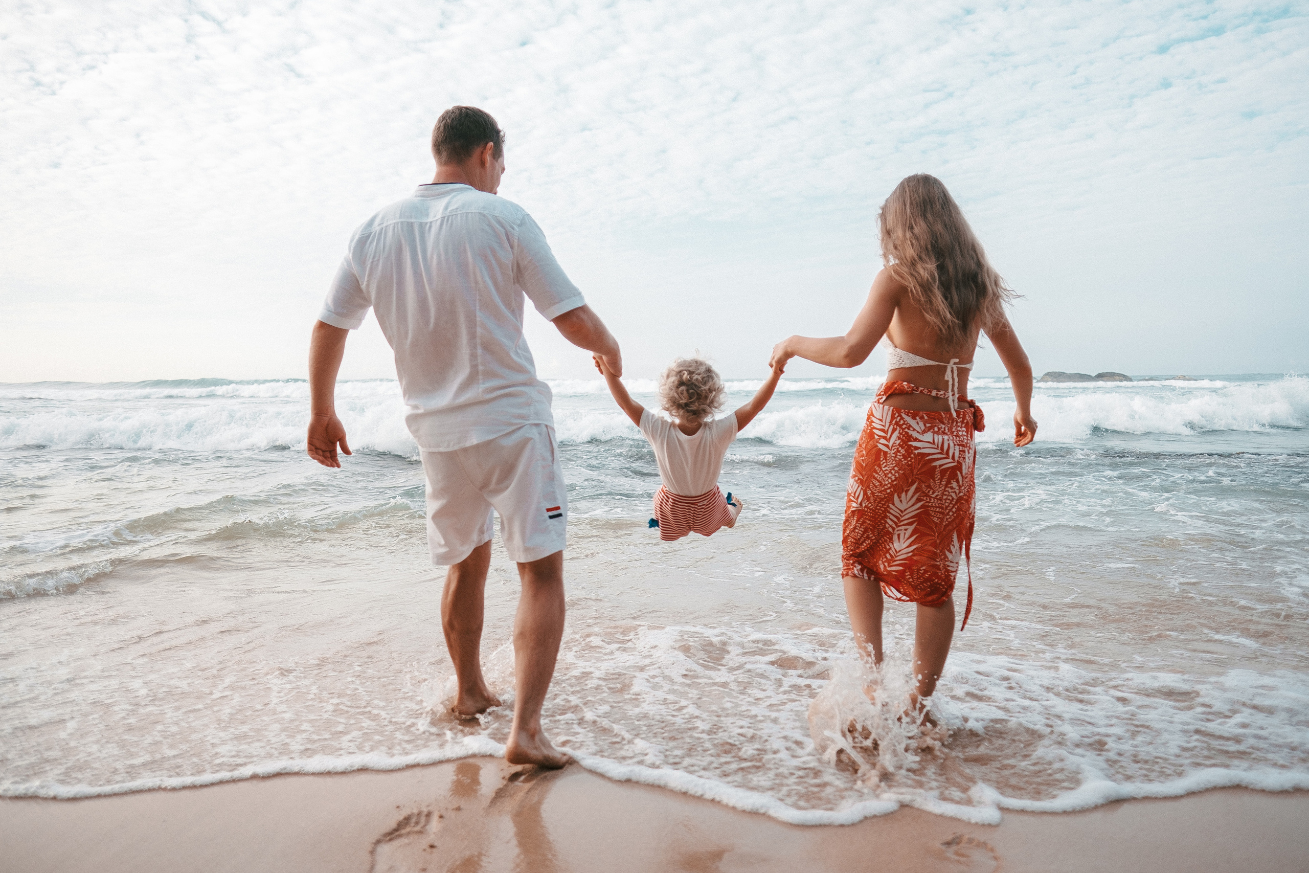 Gena+Katya+Liza Dalavella beach. Ivan Skufinsky — wedding and family photographer in Vancouver