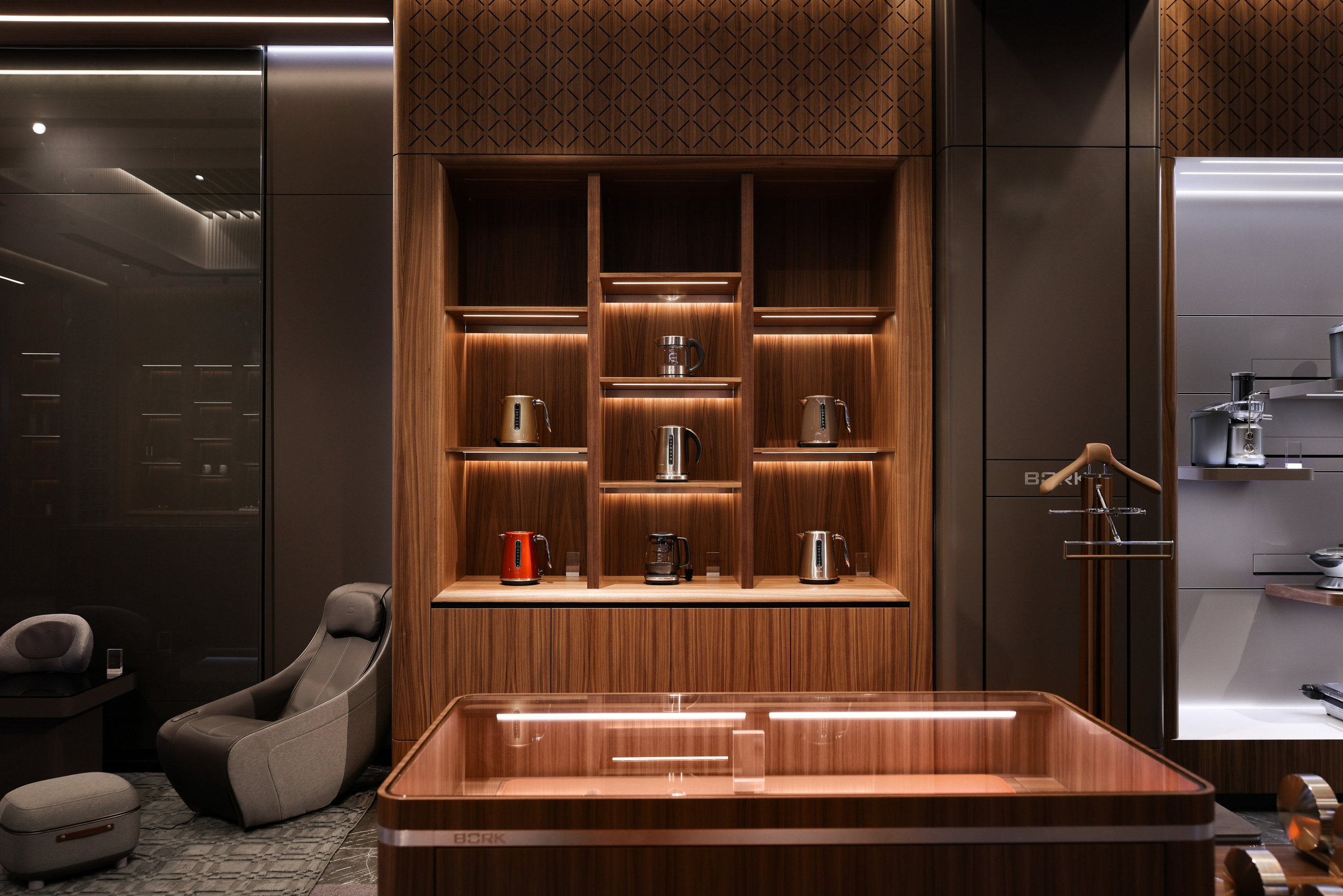 Интерьерный фотограф. Showroom Bork. Ivan Skufinsky — wedding and family photographer in Vancouver