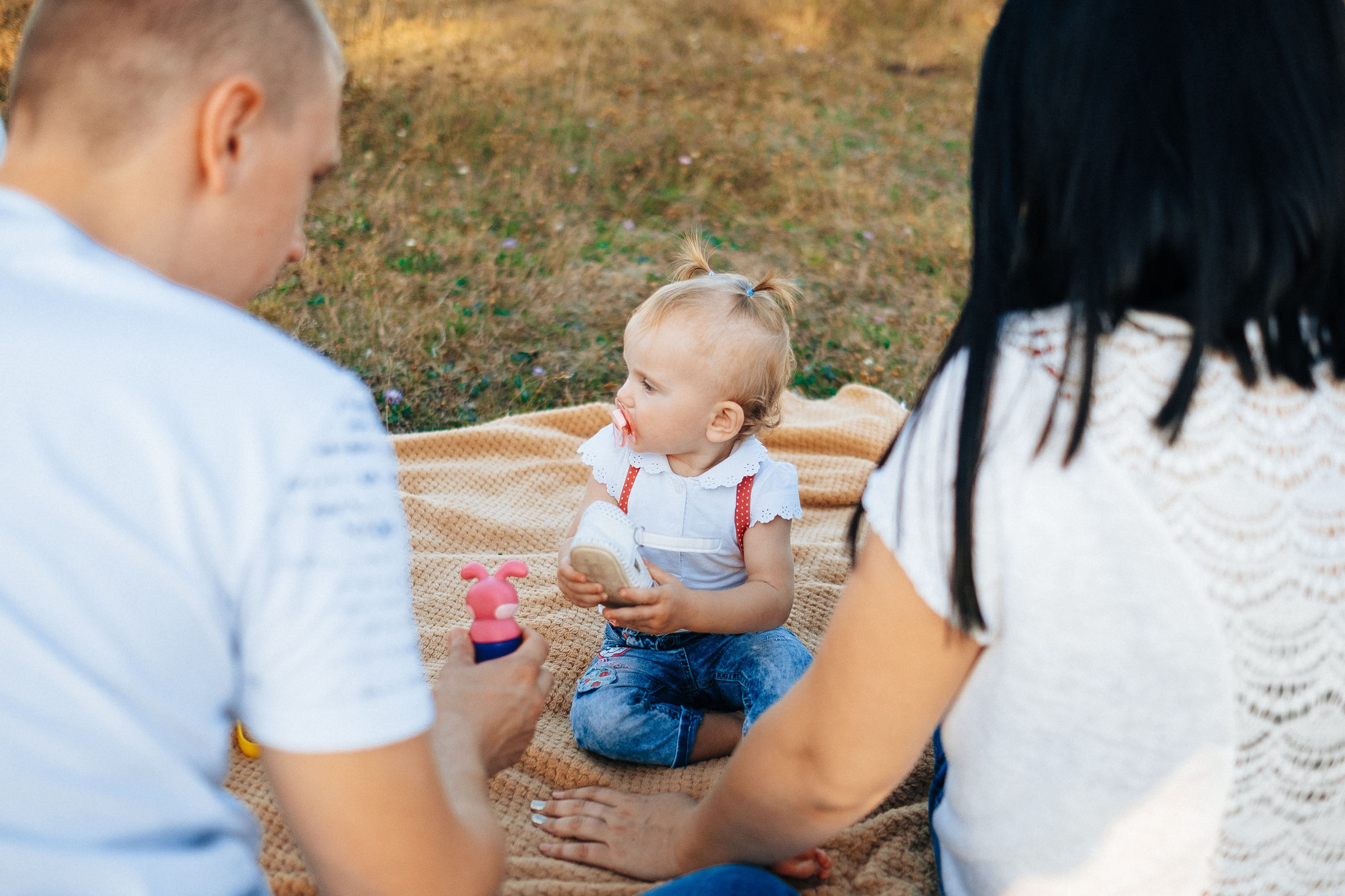 FamilyStory 1year (Lilia Sergey Maria). Ivan Skufinsky — wedding and family photographer in Vancouver