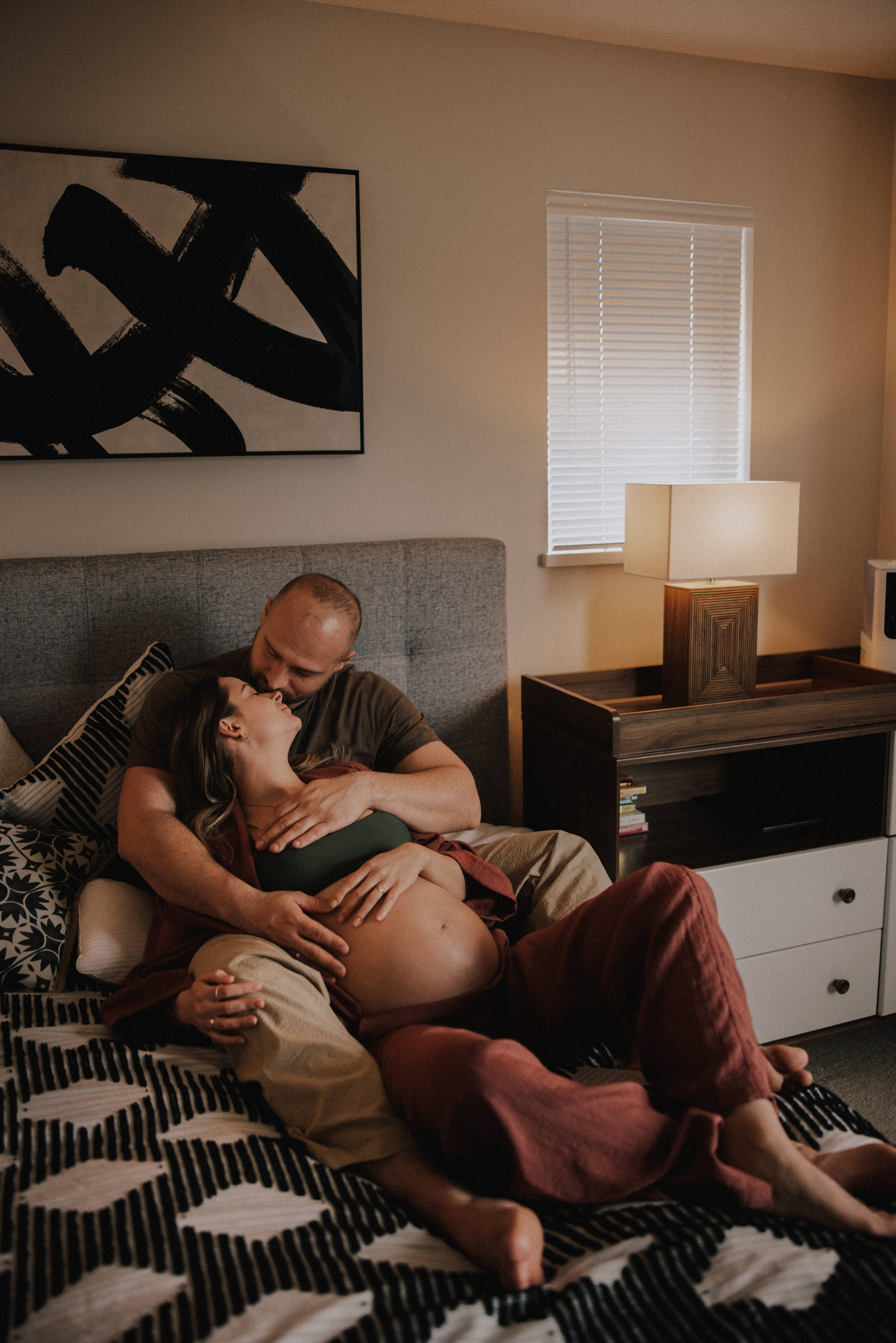 Pregnancy Home Story Vancouver. Ivan Skufinsky — wedding and family photographer in Vancouver