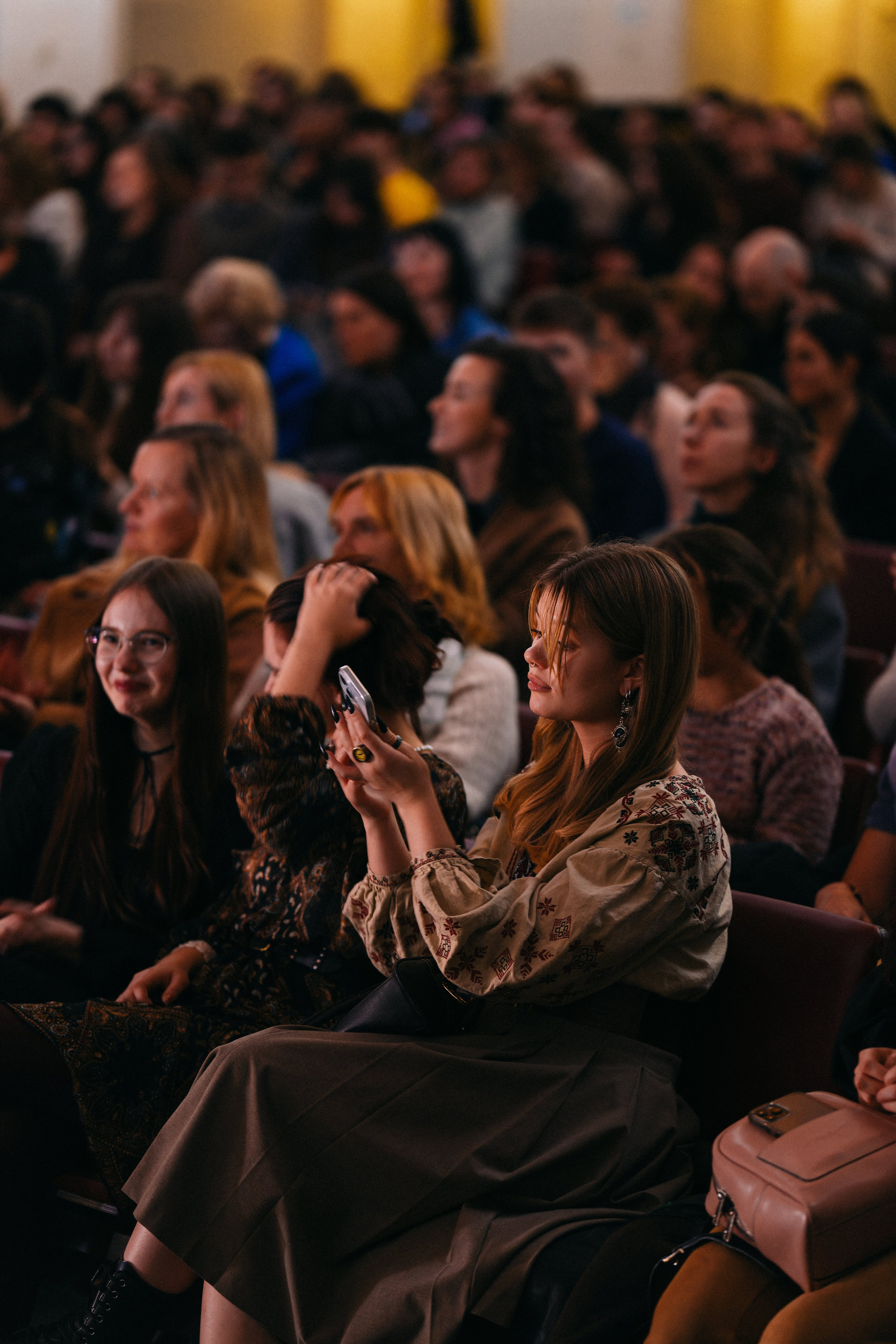 Live concert photography from Vivienne Mort in Vancouver 2025. Ivan Skufinsky — wedding and family photographer in Vancouver