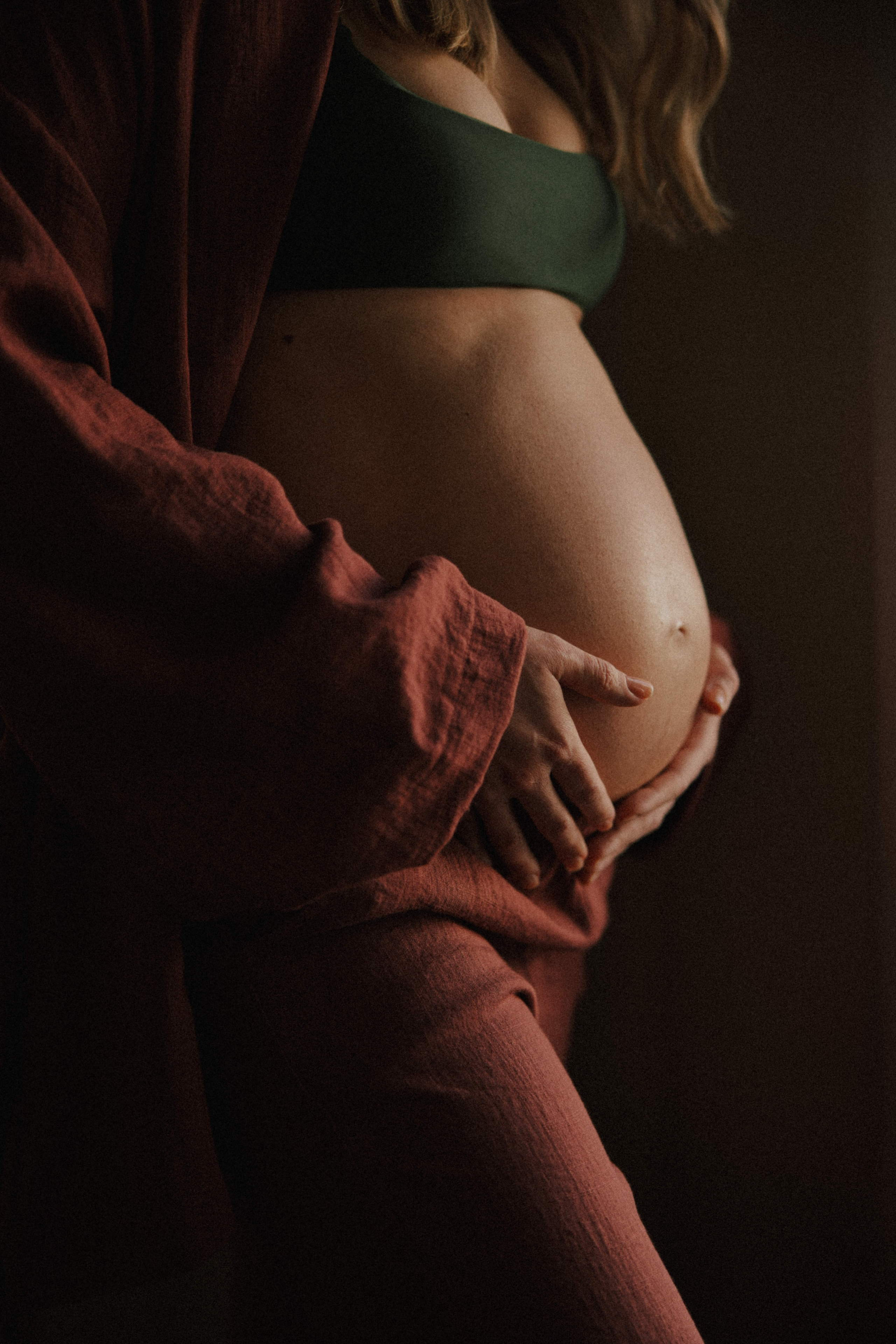 Pregnancy Home Story Vancouver. Ivan Skufinsky — wedding and family photographer in Vancouver