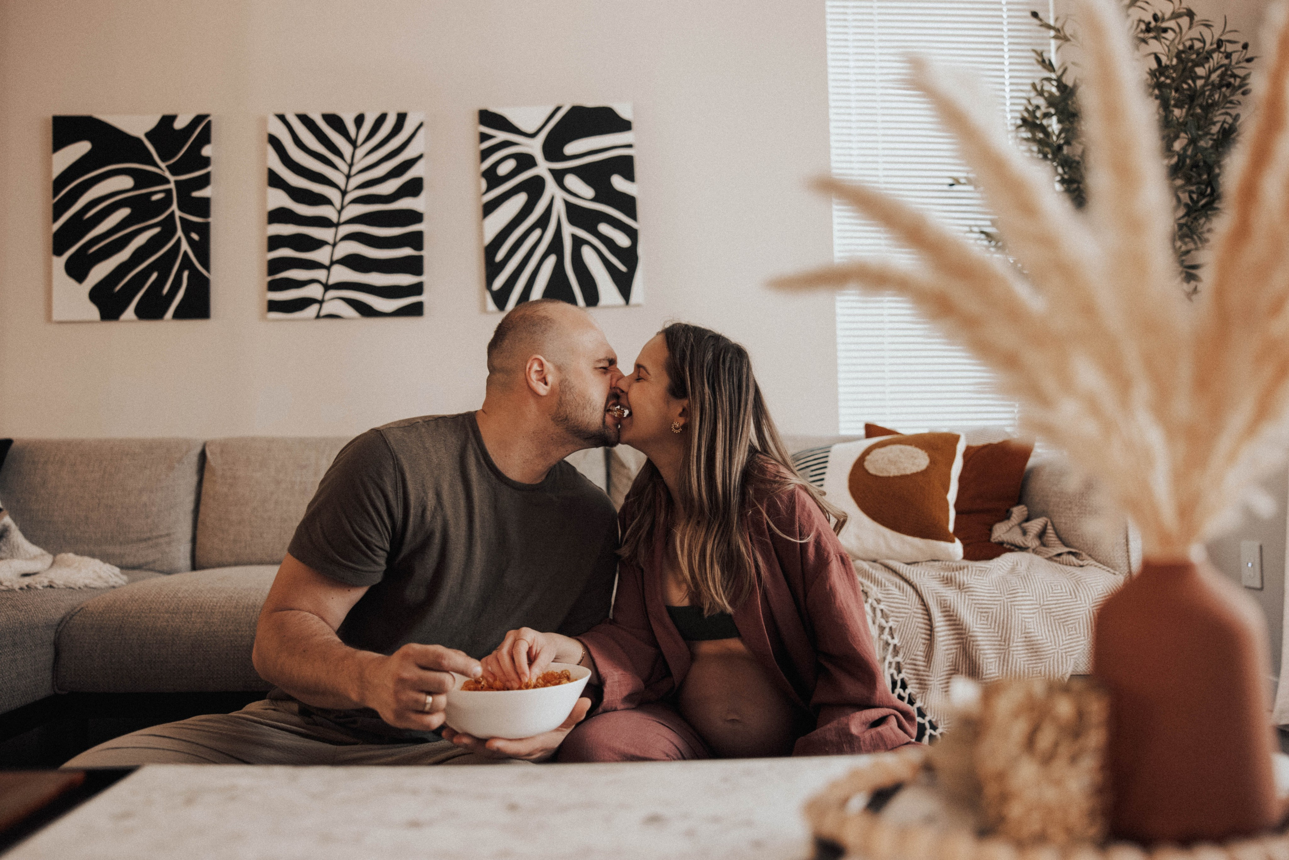 Pregnancy Home Story Vancouver. Ivan Skufinsky — wedding and family photographer in Vancouver