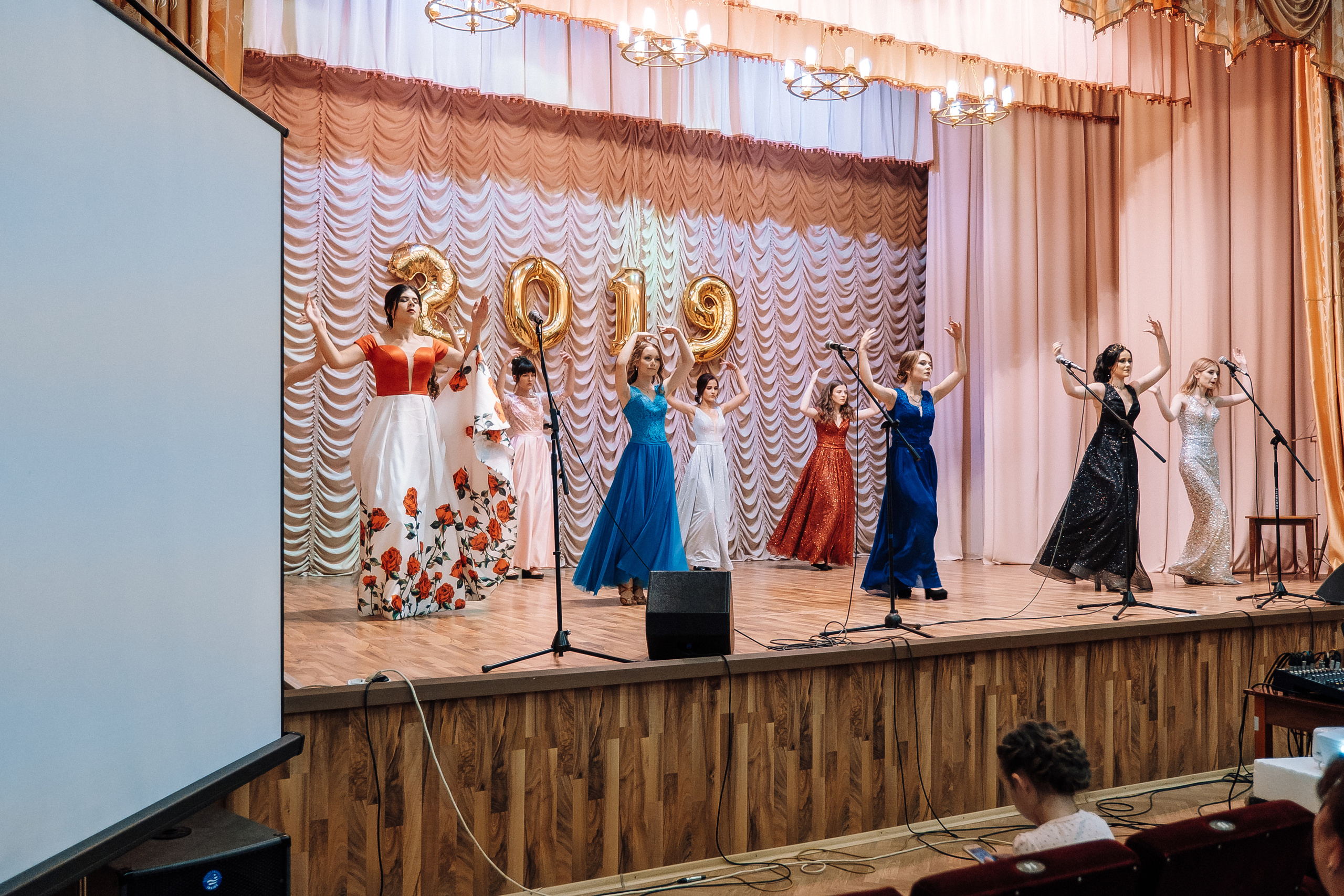 Выпускной школа номер 3. Хмельник. Ivan Skufinsky — wedding and family photographer in Vancouver