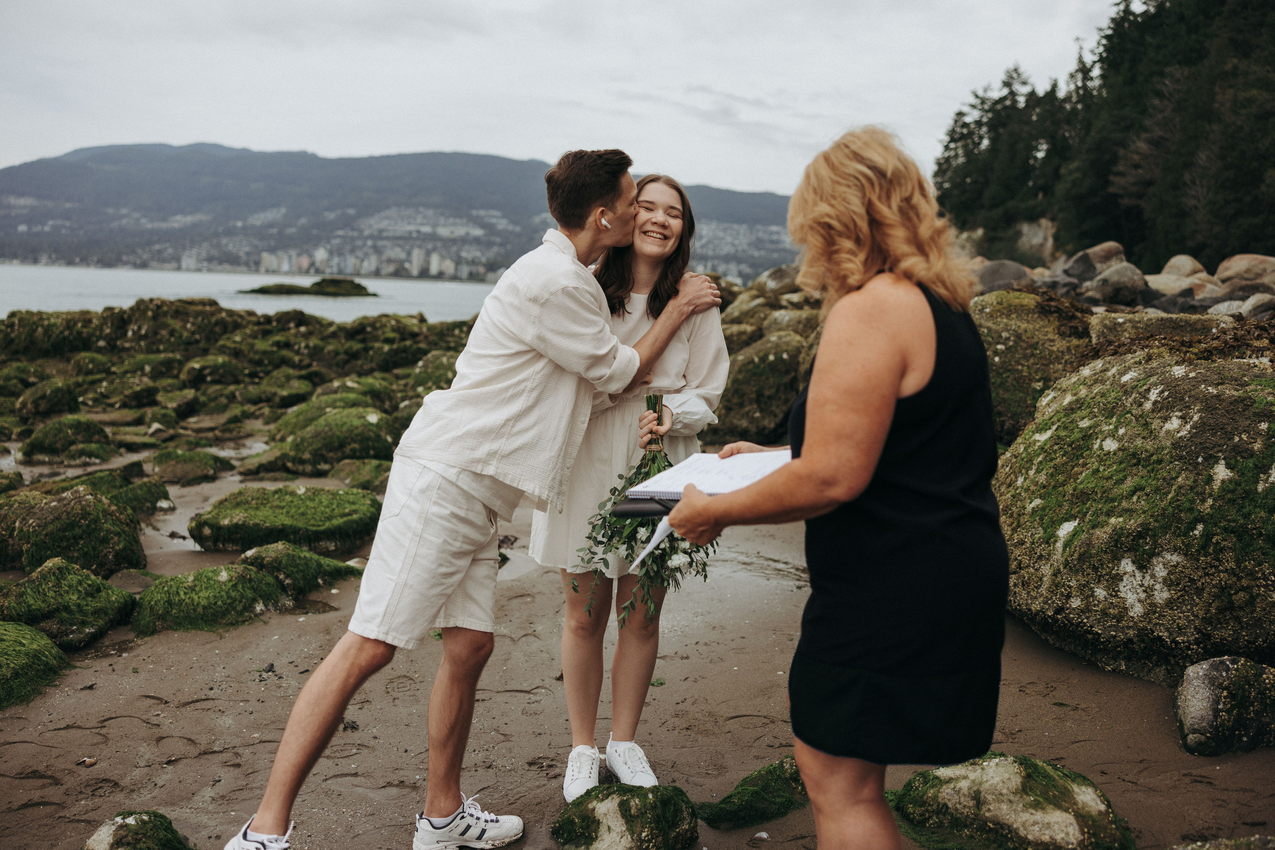 Vancouver love story. Ivan Skufinsky — wedding and family photographer in Vancouver