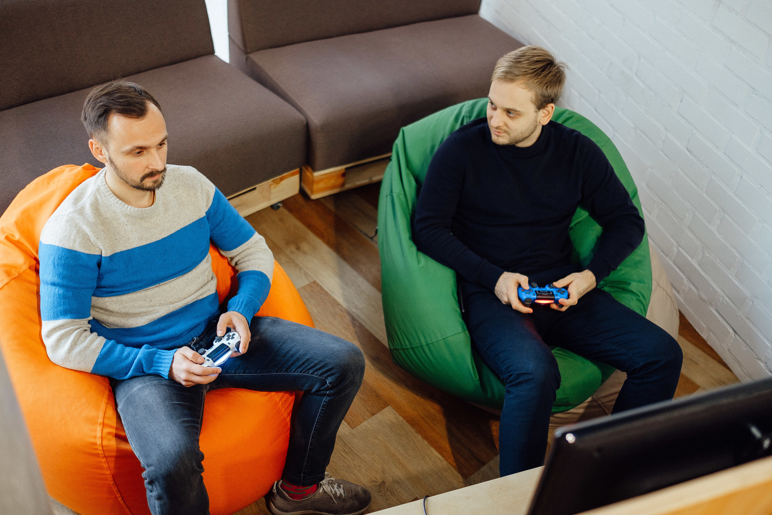 Фотоэкскурсия в компанию OLX. Ivan Skufinsky — wedding and family photographer in Vancouver