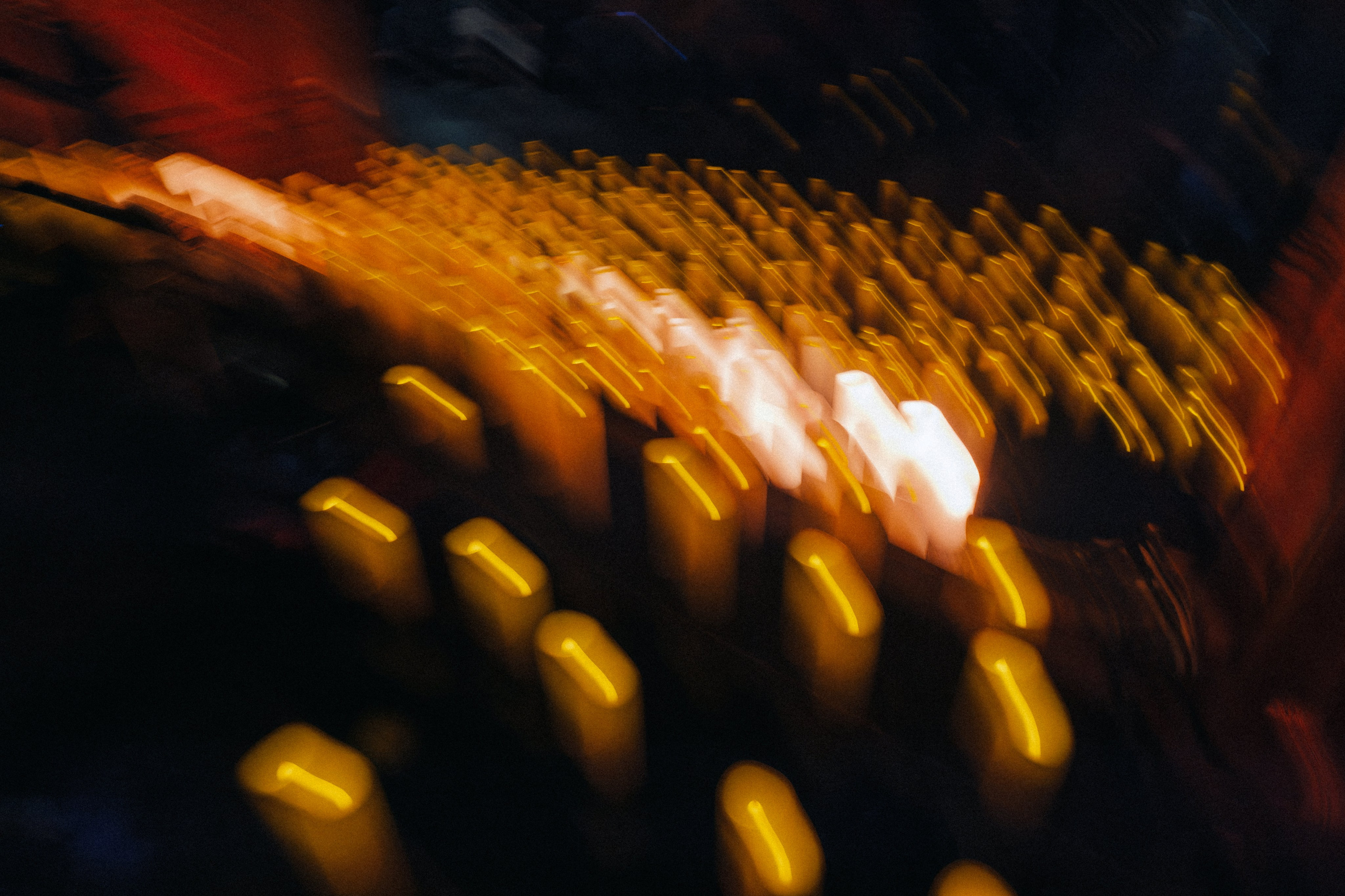 Live concert photography from Vivienne Mort in Vancouver 2025. Ivan Skufinsky — wedding and family photographer in Vancouver