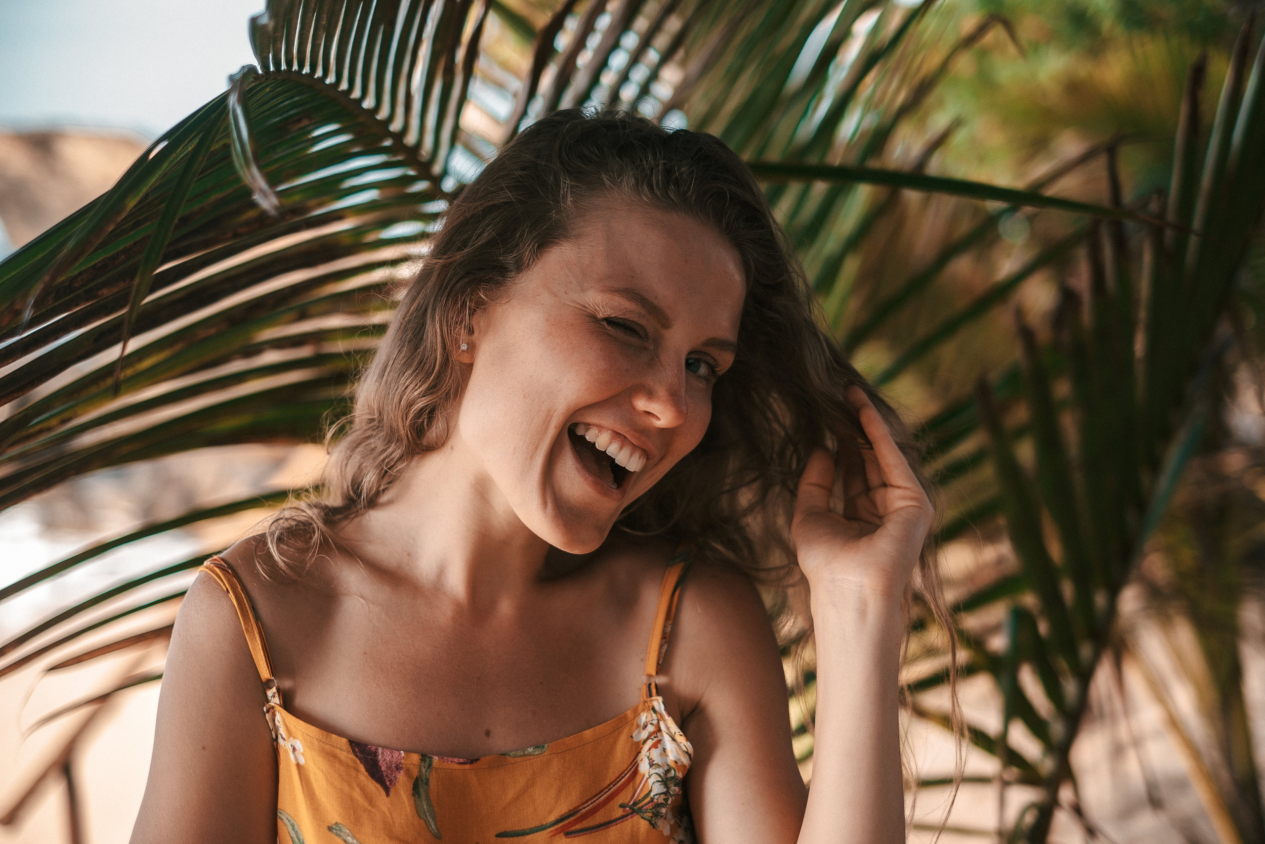 Gena+Katya+Liza Dalavella beach. Ivan Skufinsky — wedding and family photographer in Vancouver