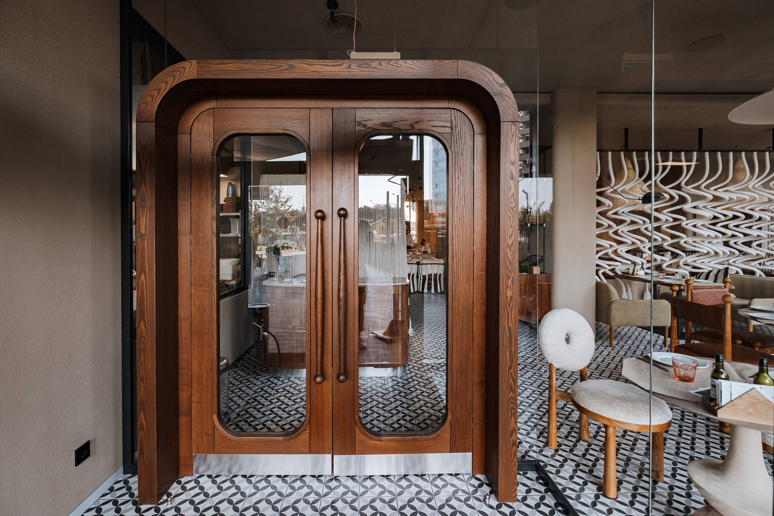 Interior photography and video shooting of a restaurant in Vancouver. Ivan Skufinsky — wedding and family photographer in Vancouver