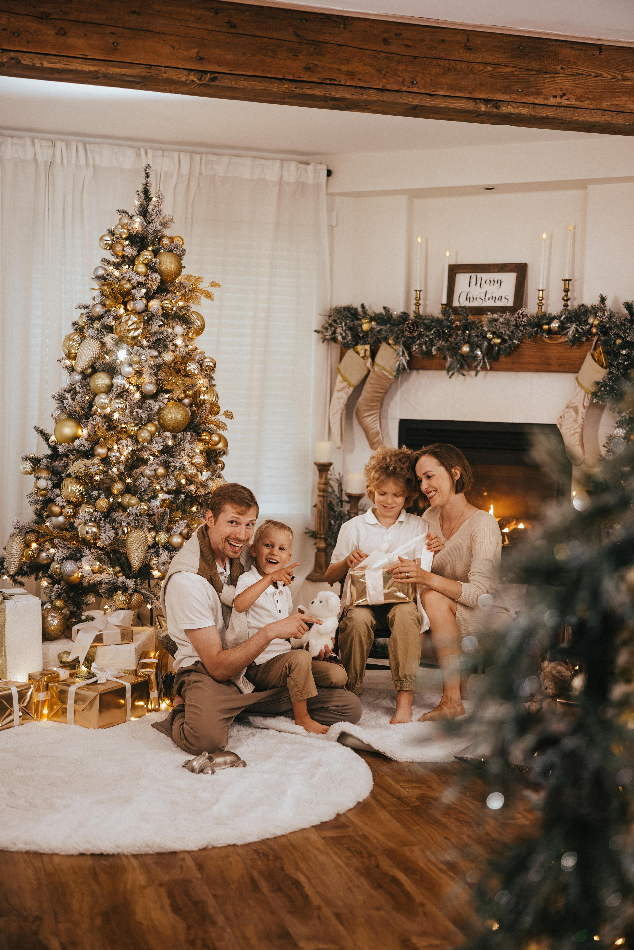 Christmas photo shoot 2025. Ivan Skufinsky — wedding and family photographer in Vancouver