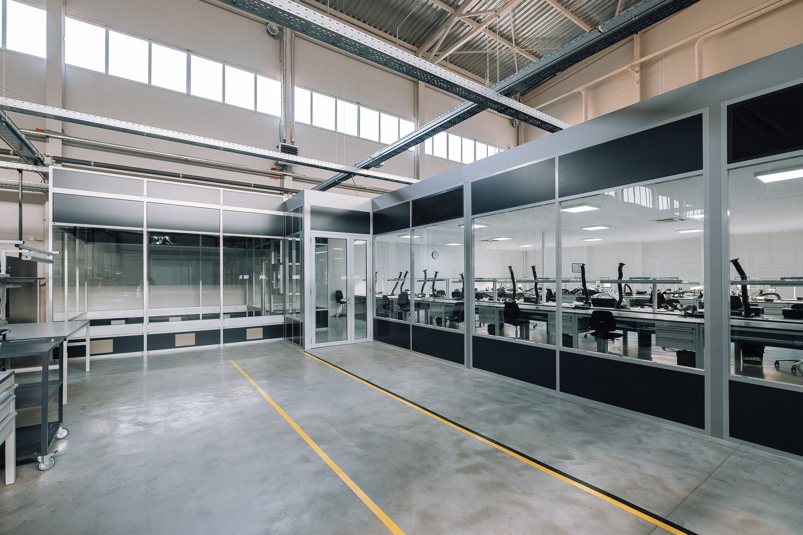 E & E Cable Solutions Factory. Ivan Skufinsky — wedding and family photographer in Vancouver